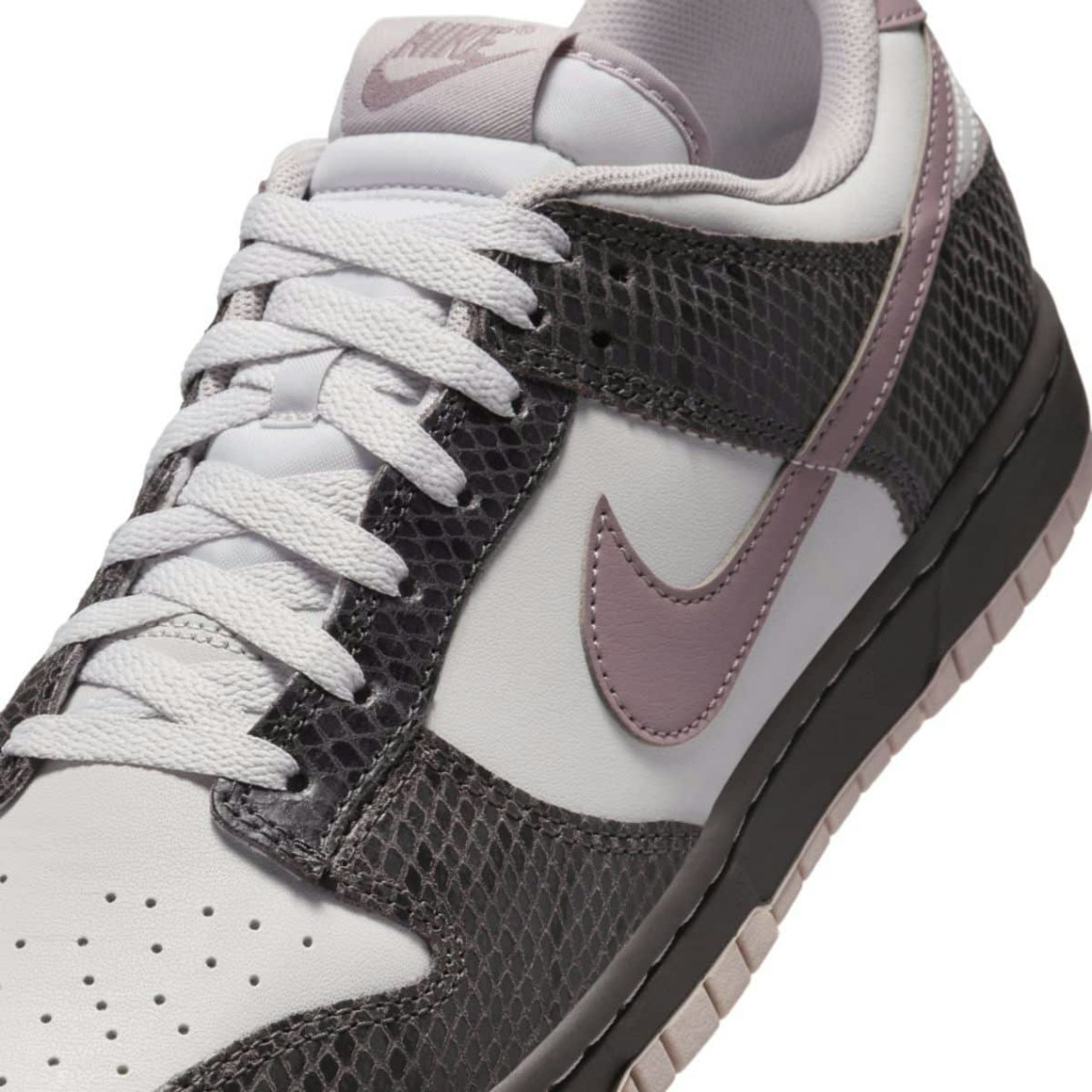 Nike Dunk Low SE "Snakeskin" (Medium Ash) Nike Dunk Low SE "Snakeskin" (Medium Ash)