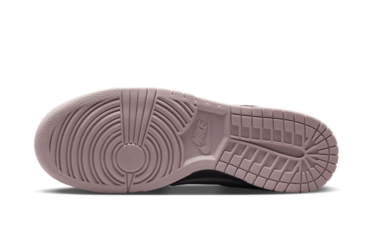 Nike Dunk Low SE "Snakeskin" (Medium Ash) Nike Dunk Low SE "Snakeskin" (Medium Ash)