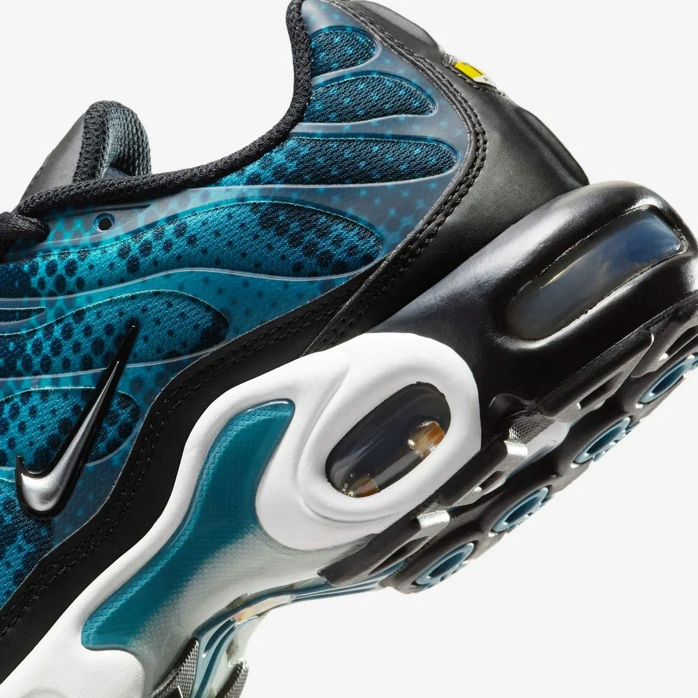 Nike Air Max Plus OG "Dot Pattern"