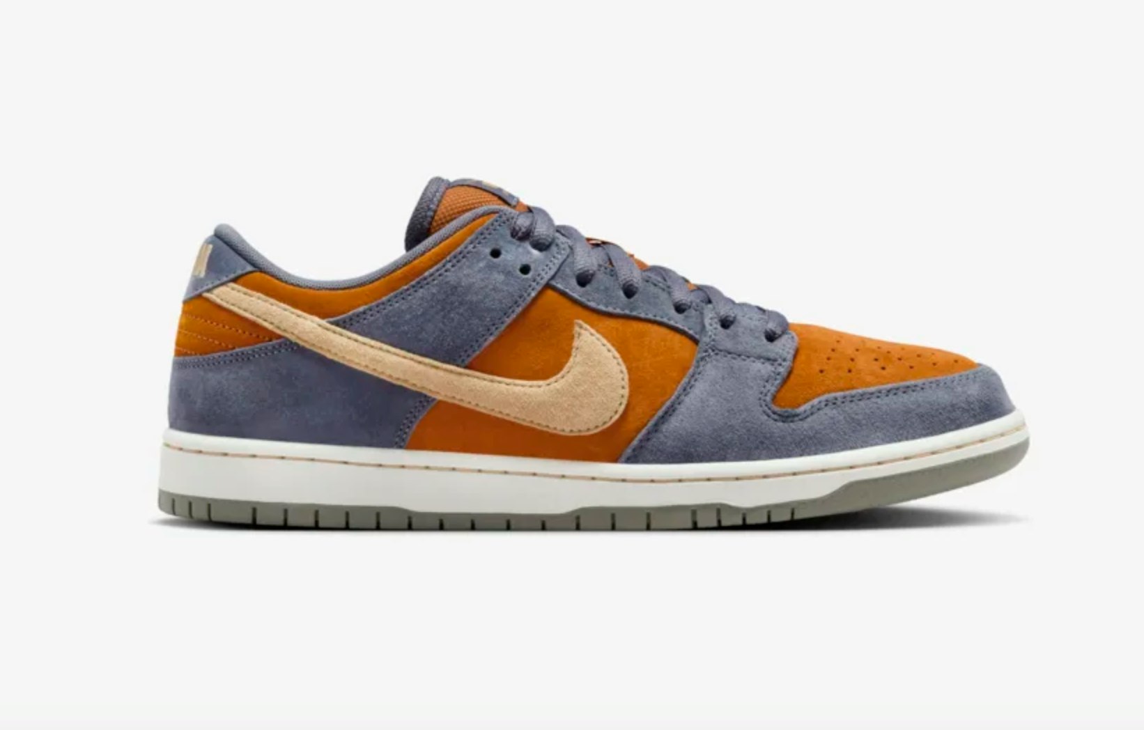 Nike SB Dunk Low "Light Carbon"