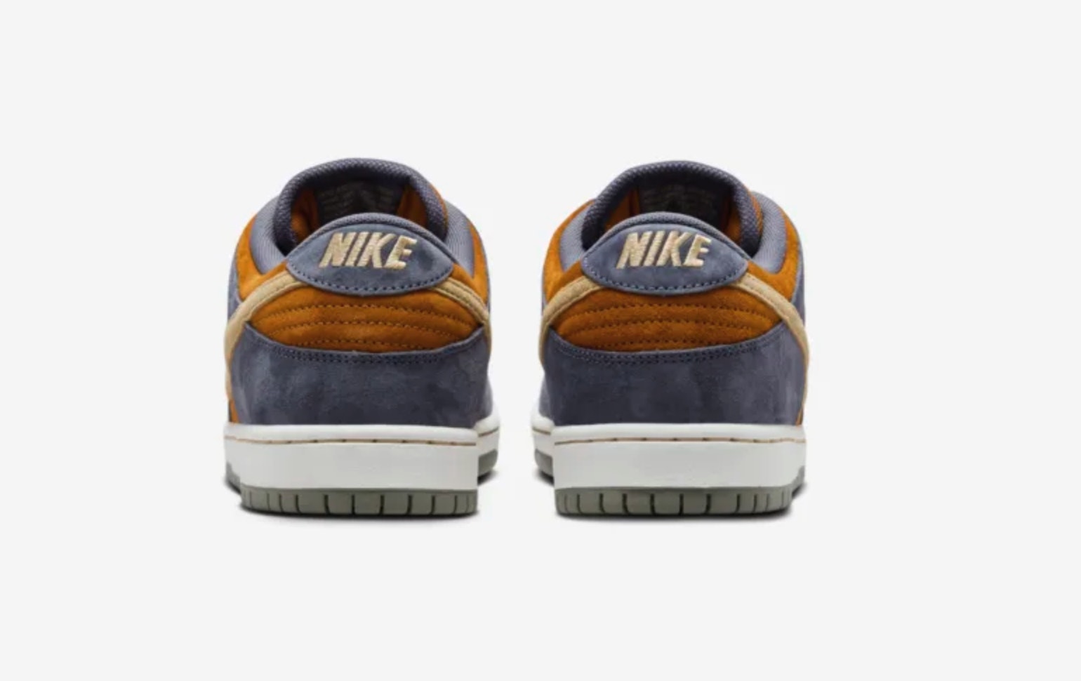 Nike SB Dunk Low "Light Carbon"