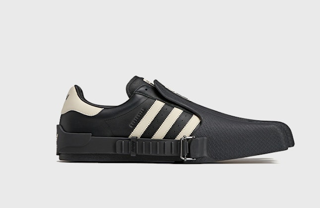 AVAVAV x adidas Superstar "Core Black" AVAVAV x adidas Superstar "Core Black"