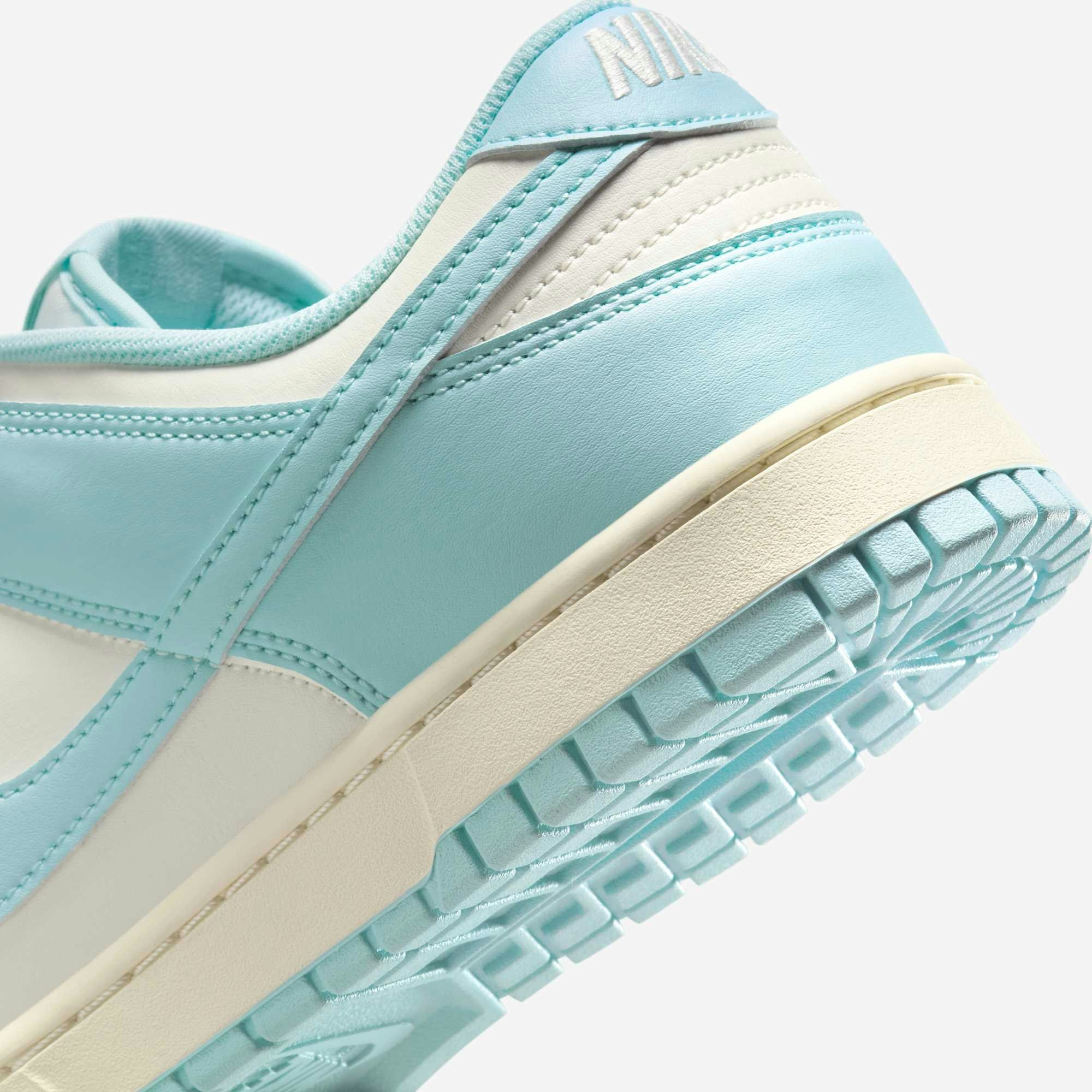 Nike Dunk Low "Glacier Blue"