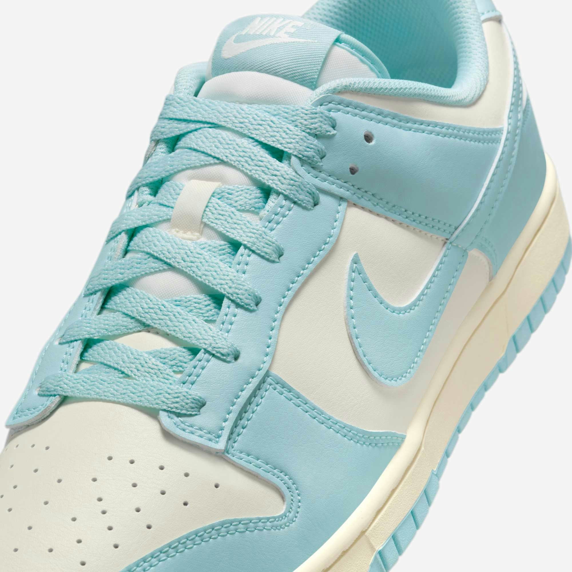 Nike Dunk Low "Glacier Blue"