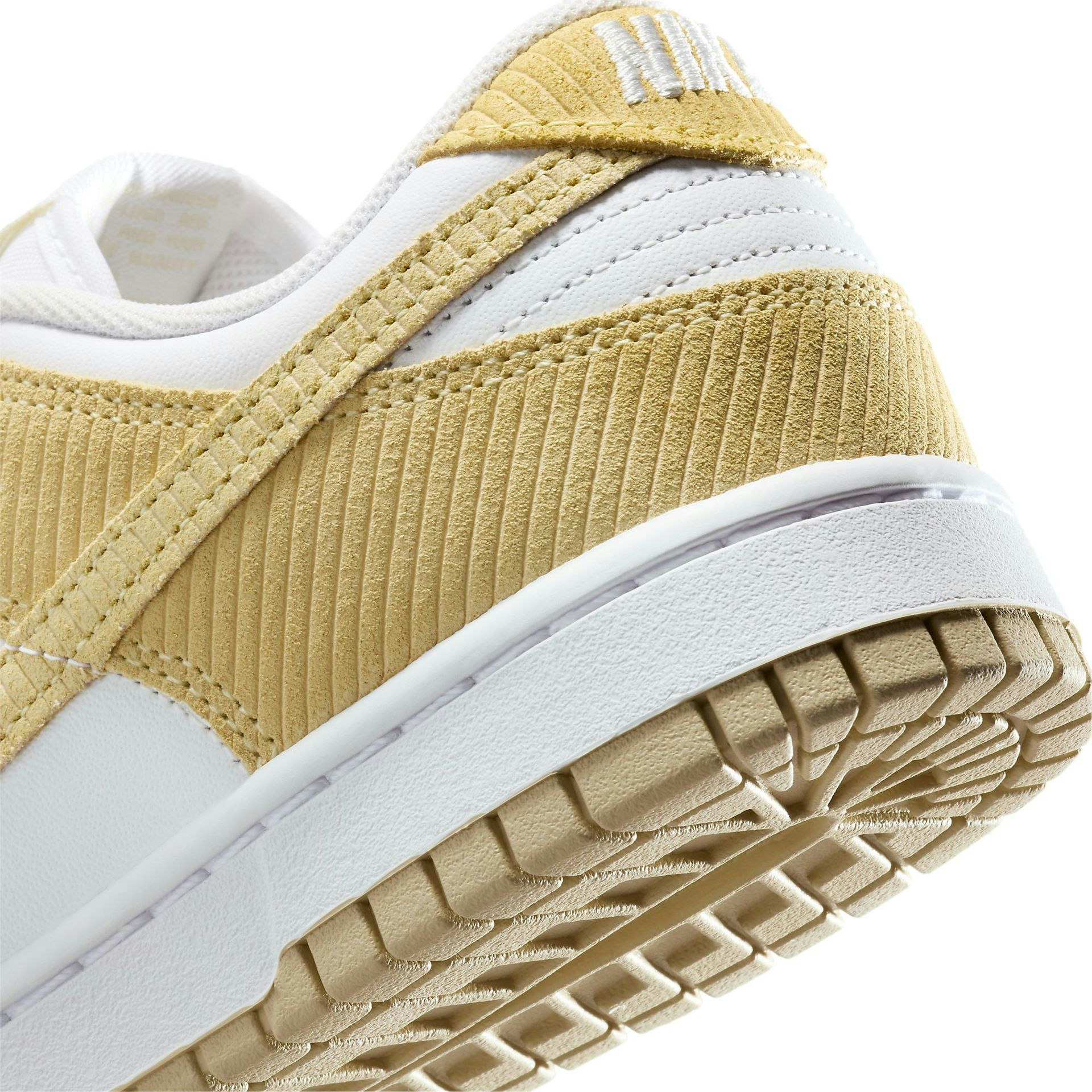 Nike Dunk Low Corduroy "Alabaster"