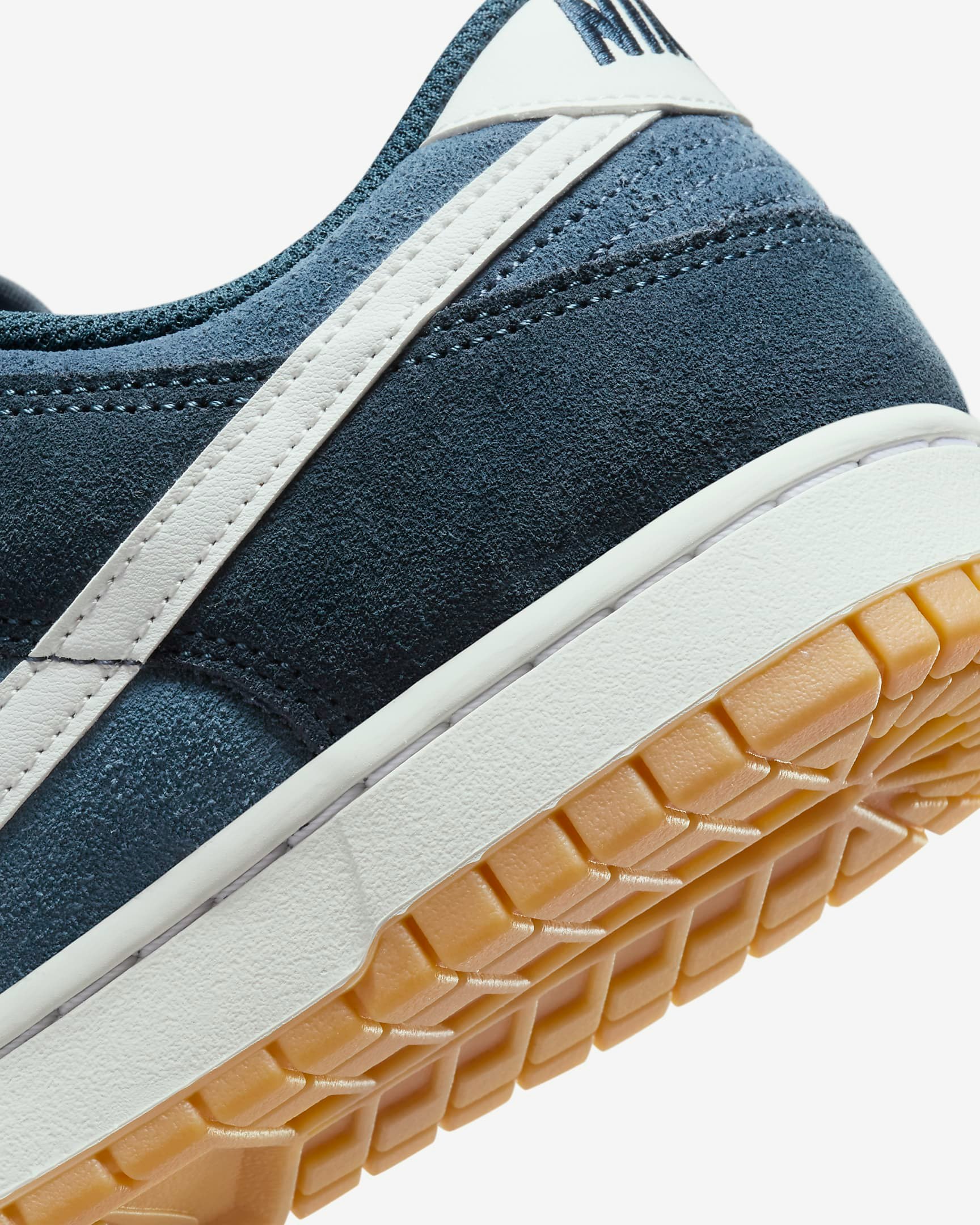 Nike Dunk Low SE "Armory Navy"
