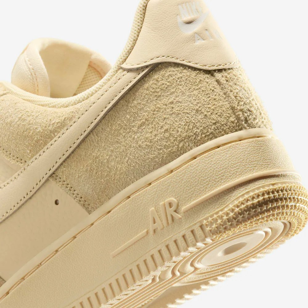 Nike Air Force 1 Low "Pale Vanilla" 