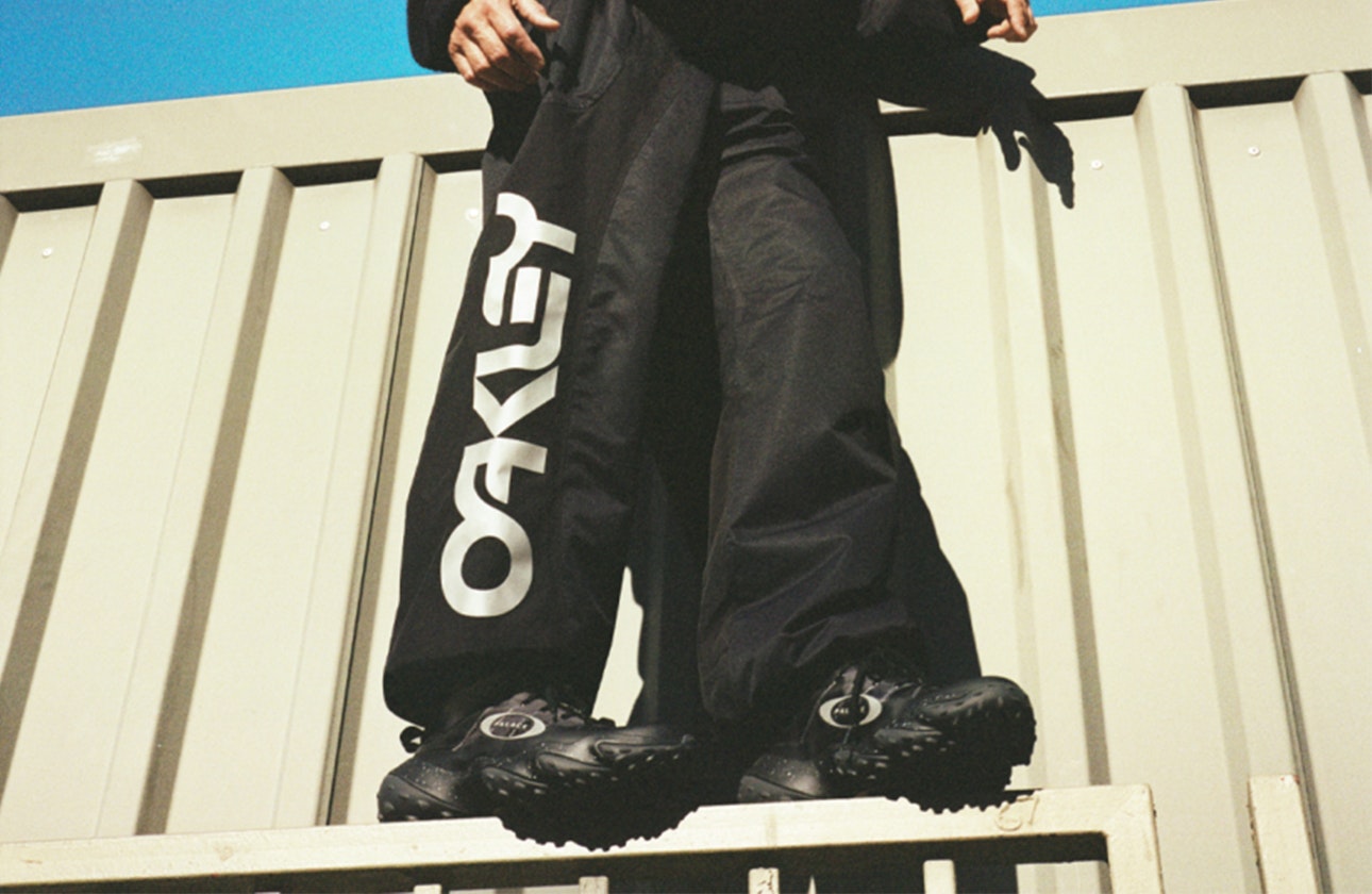 Palace x Oakley 