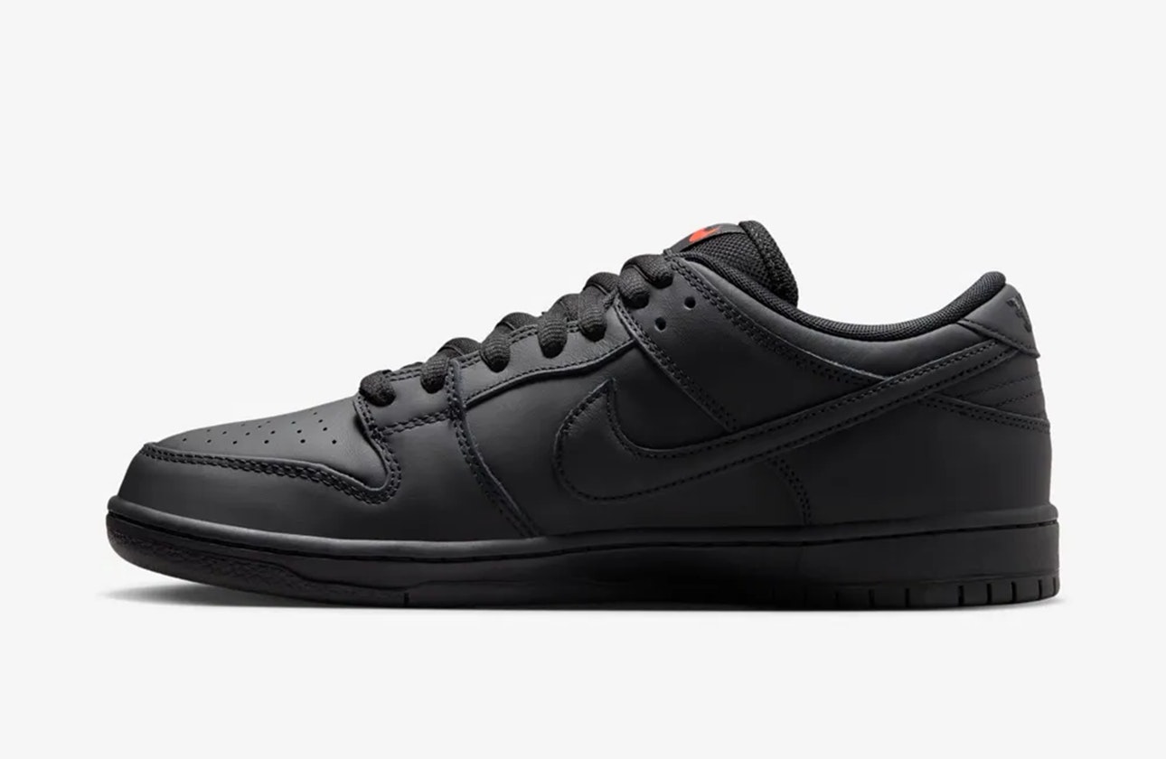 Nike SB Dunk Low ISO "Triple Black"