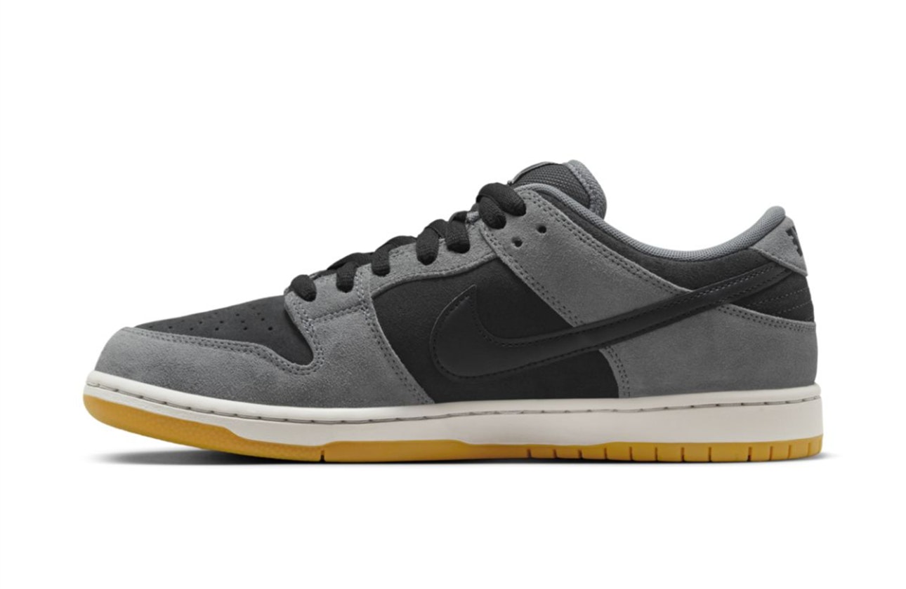 Nike SB Dunk Low "Dark Smoke Grey"