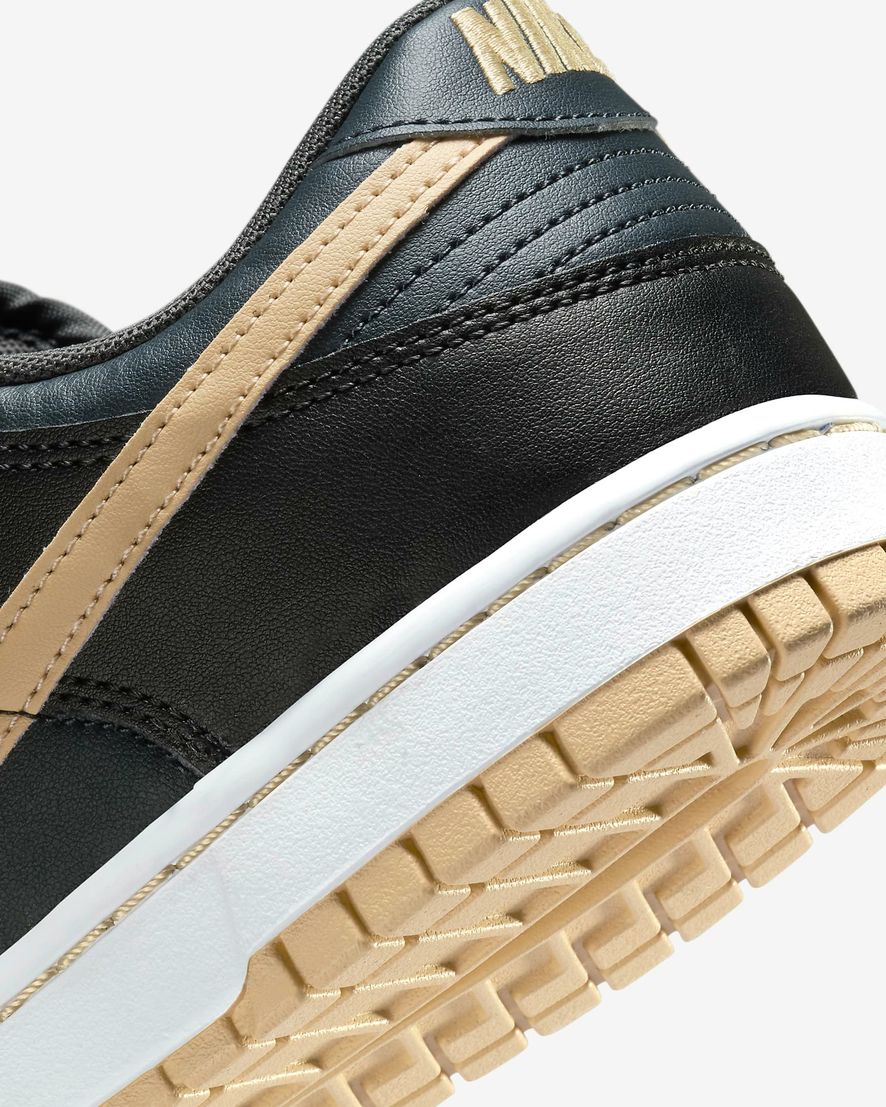 Nike Dunk Low Retro "Black Sesame"
