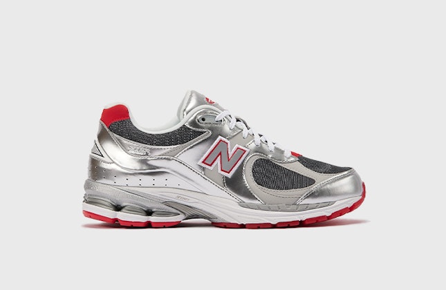 DTLR x New Balance 2002R "'Tinsel" DTLR x New Balance 2002R "'Tinsel"