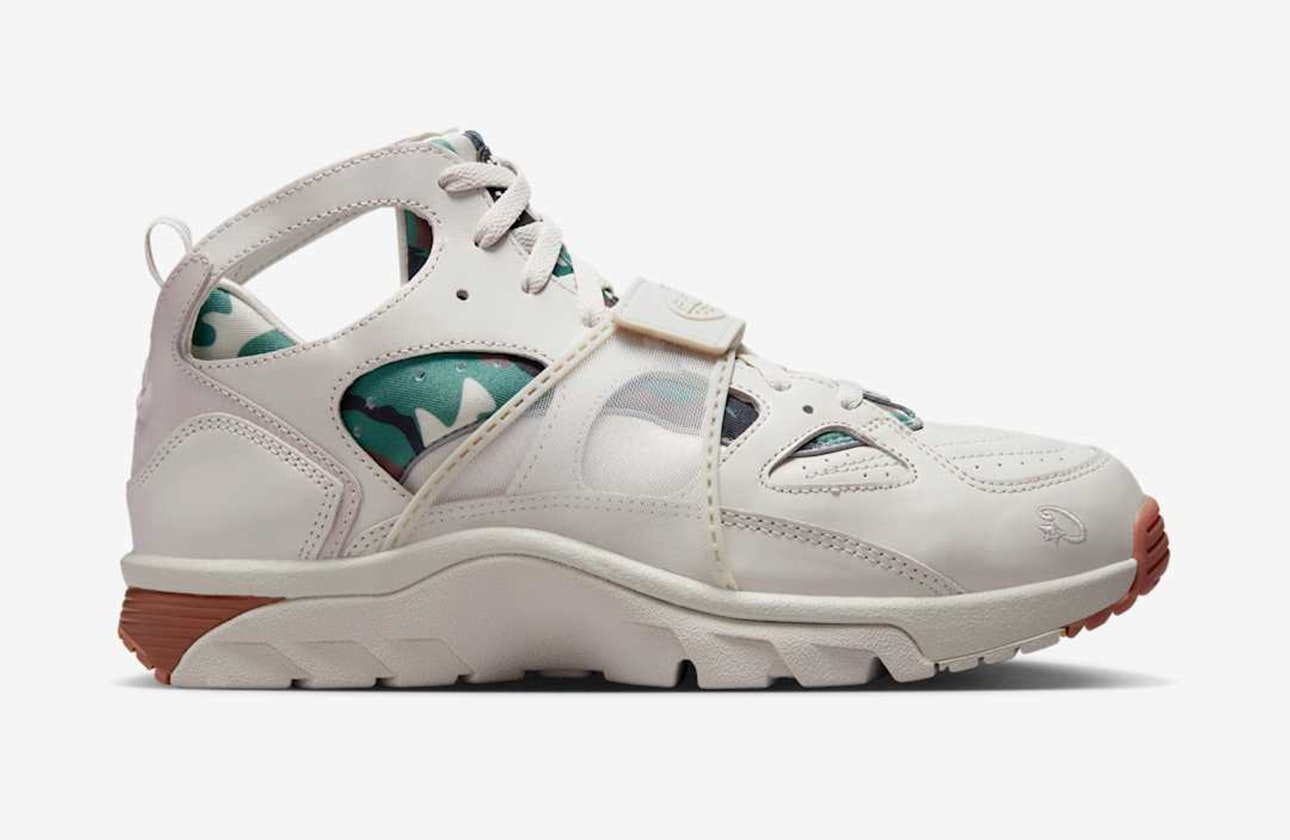 Corteiz x Nike Air Trainer Huarache "Light Bone"