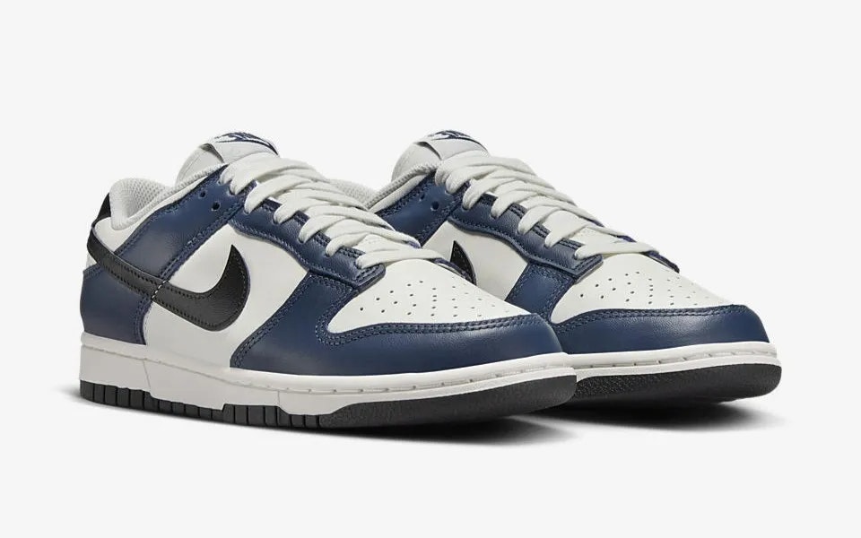 Nike Dunk Low "Midnight Navy"