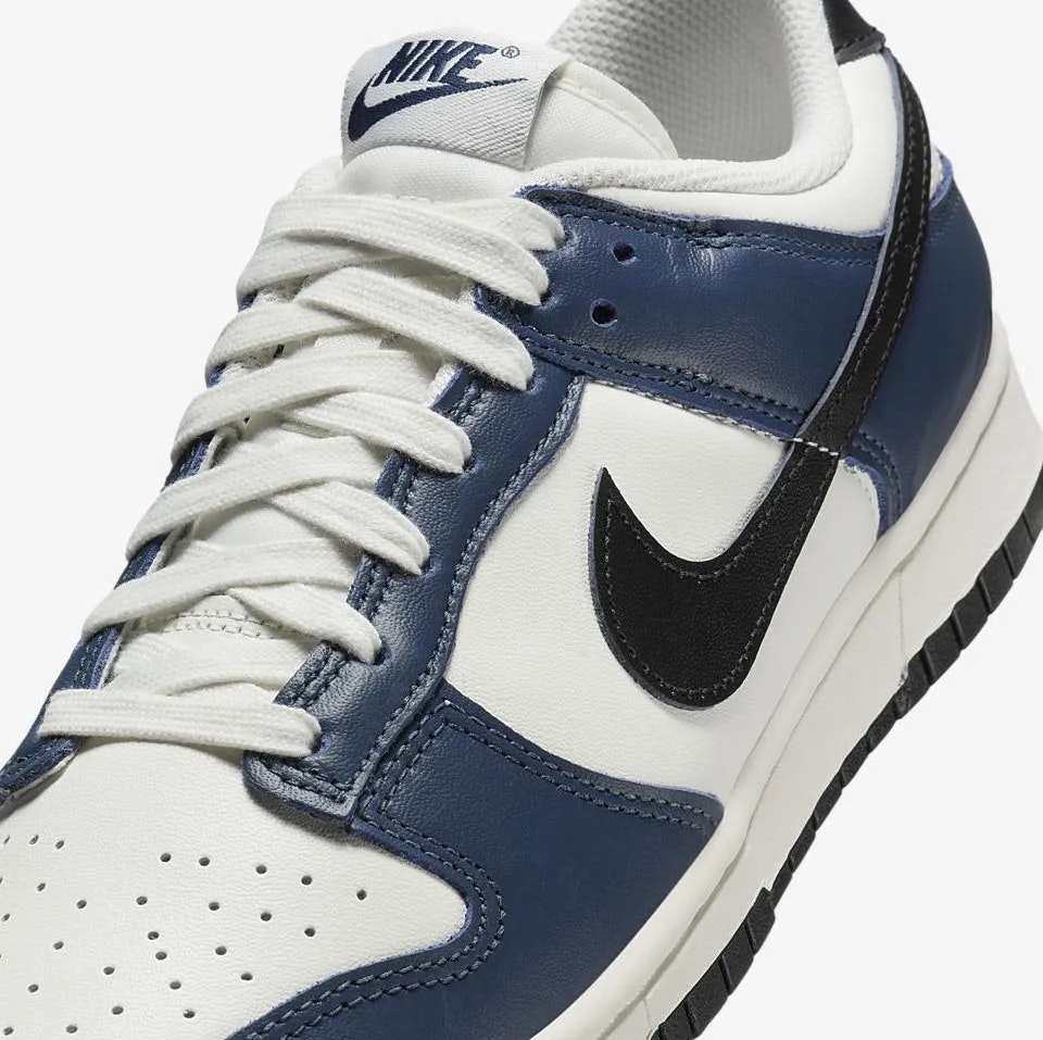 Nike Dunk Low "Midnight Navy"