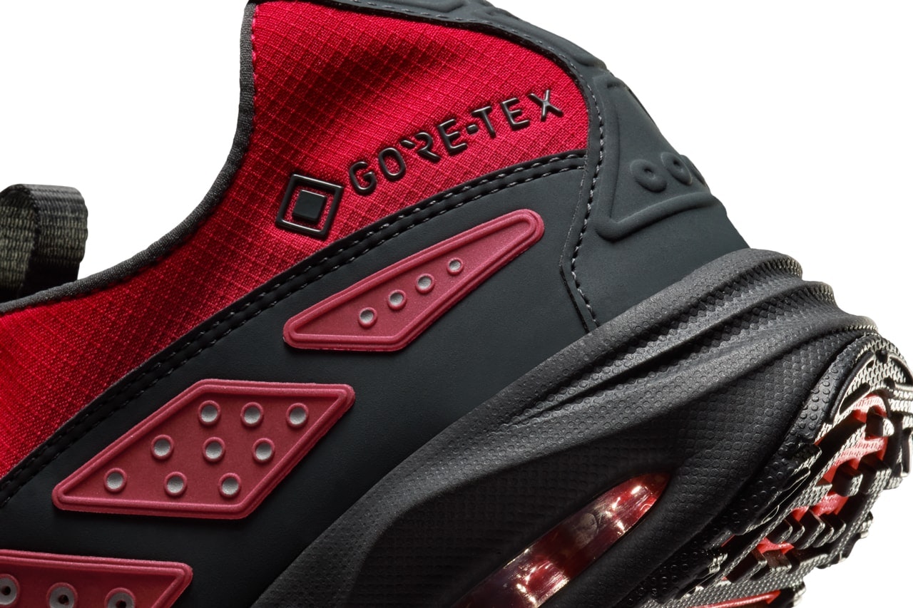 Nike Air Max Sunder Gore-Tex "Fire Red"