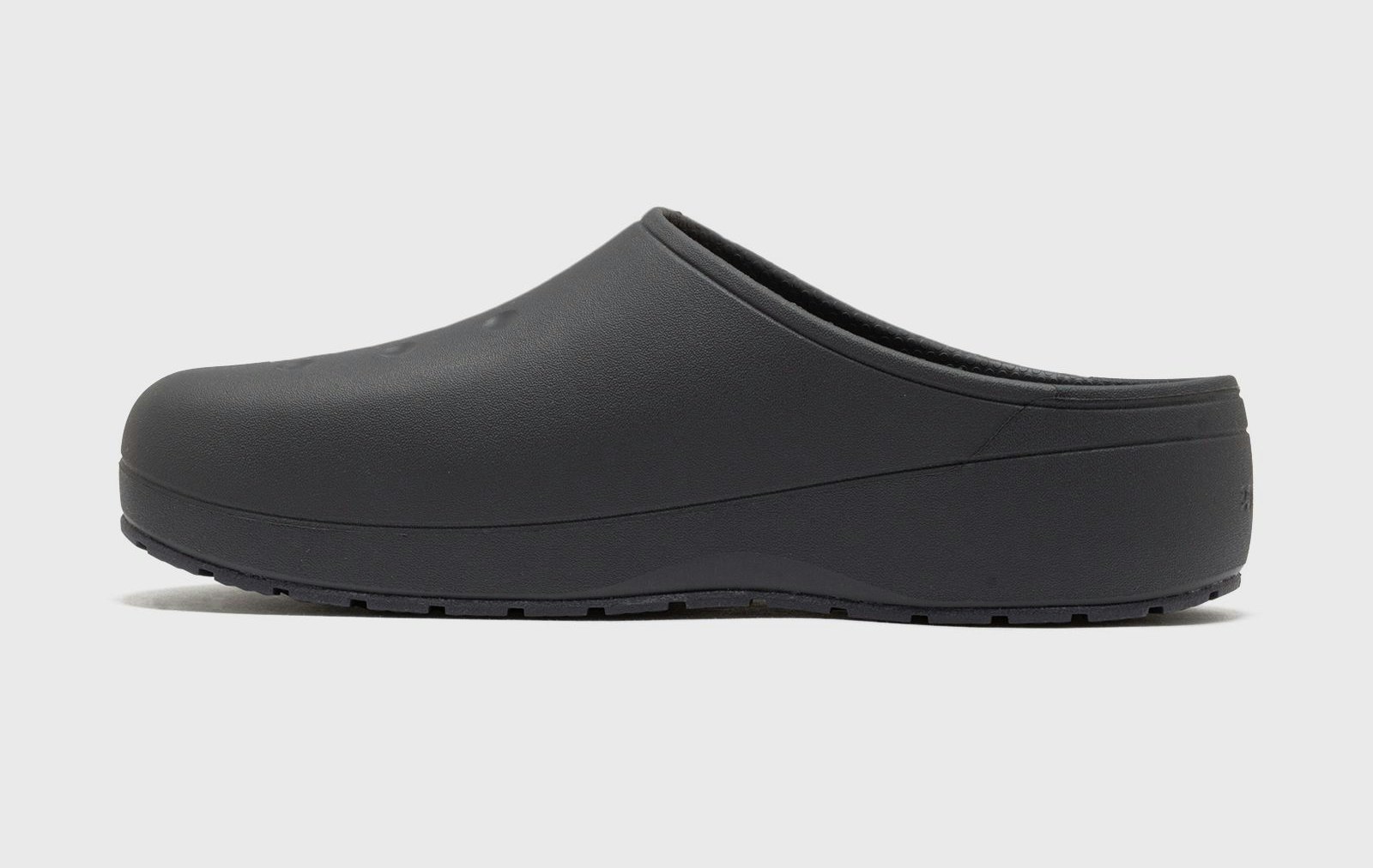 Crocs Classic Quiet Clog "Black Sand"