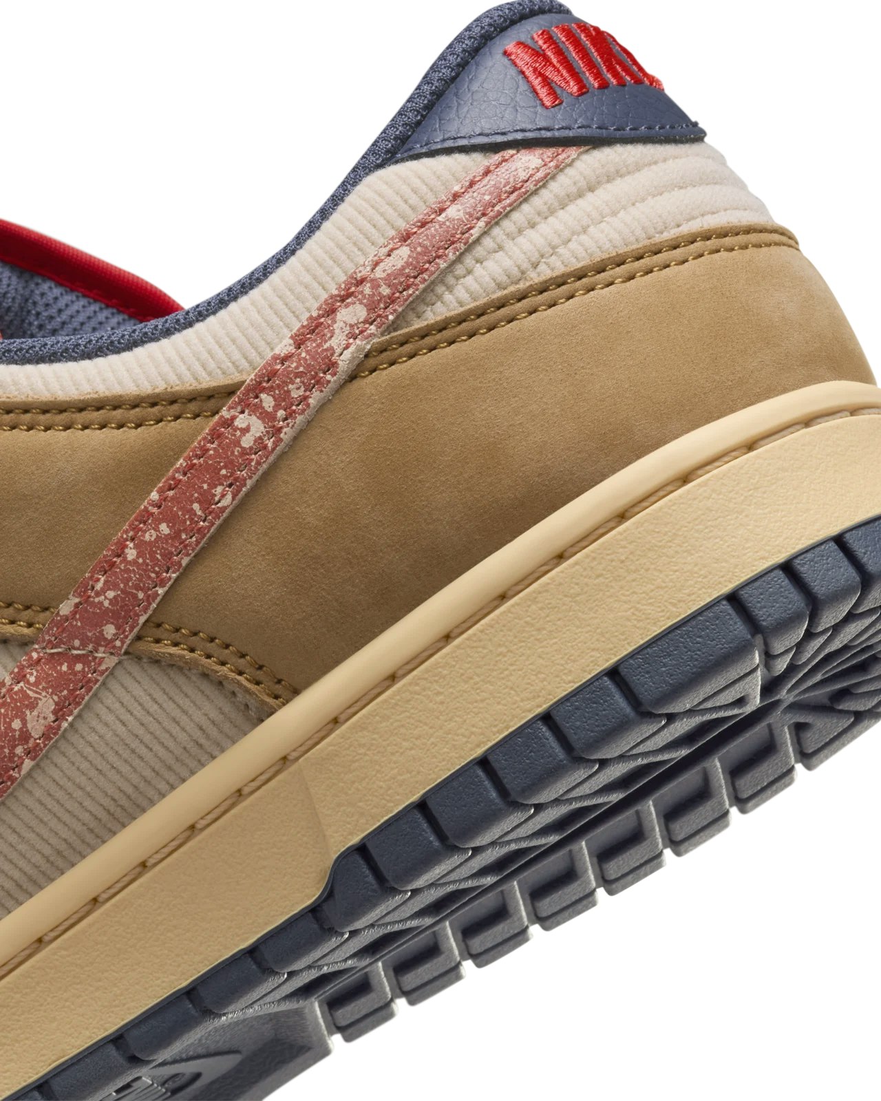 Nike Dunk Low "Wheat Sanddrift"