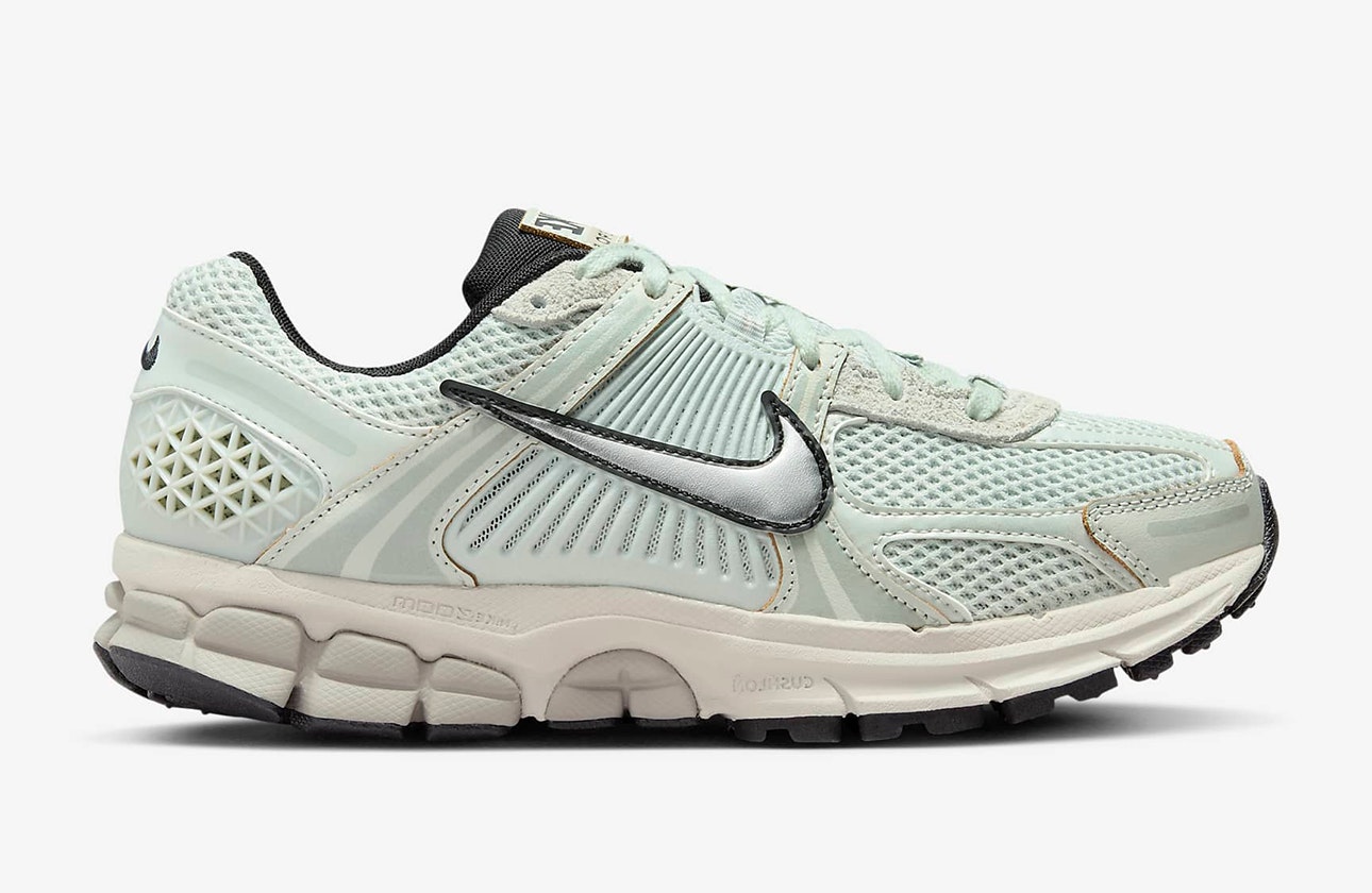 Nike Zoom Vomero 5 "Light Silver"