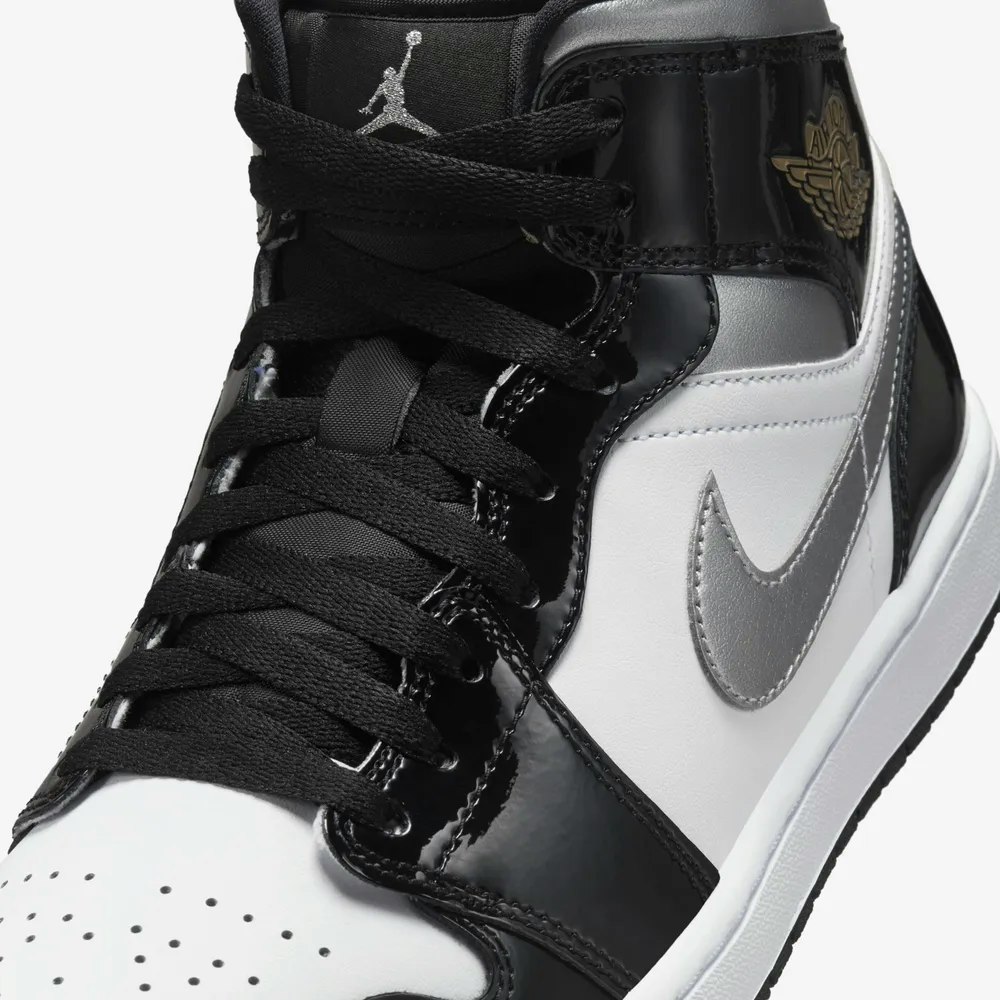 Air Jordan 1 Mid SE "Metallic Black"