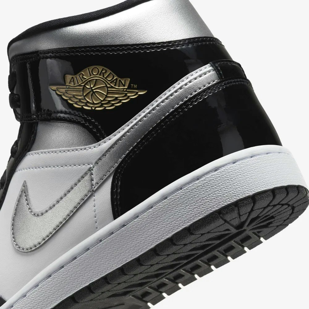 Air Jordan 1 Mid SE "Metallic Black"