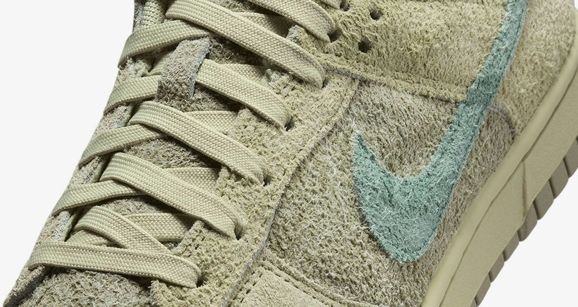 Nike Dunk Low "Olive Aura"
