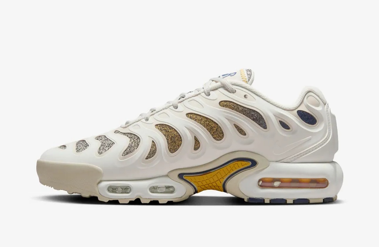 PSG x Nike Air Max Plus Drift "Sail"