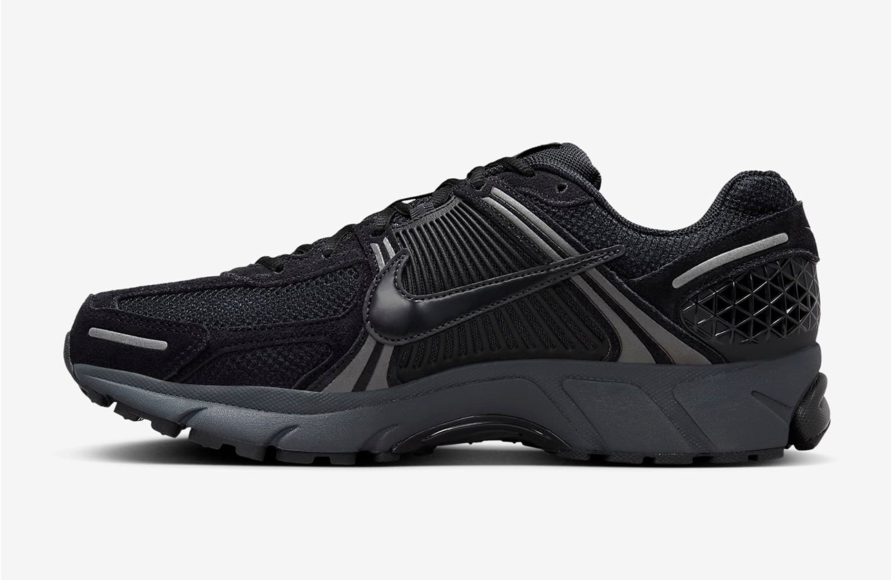 Nike Zoom Vomero 5 "Black"
