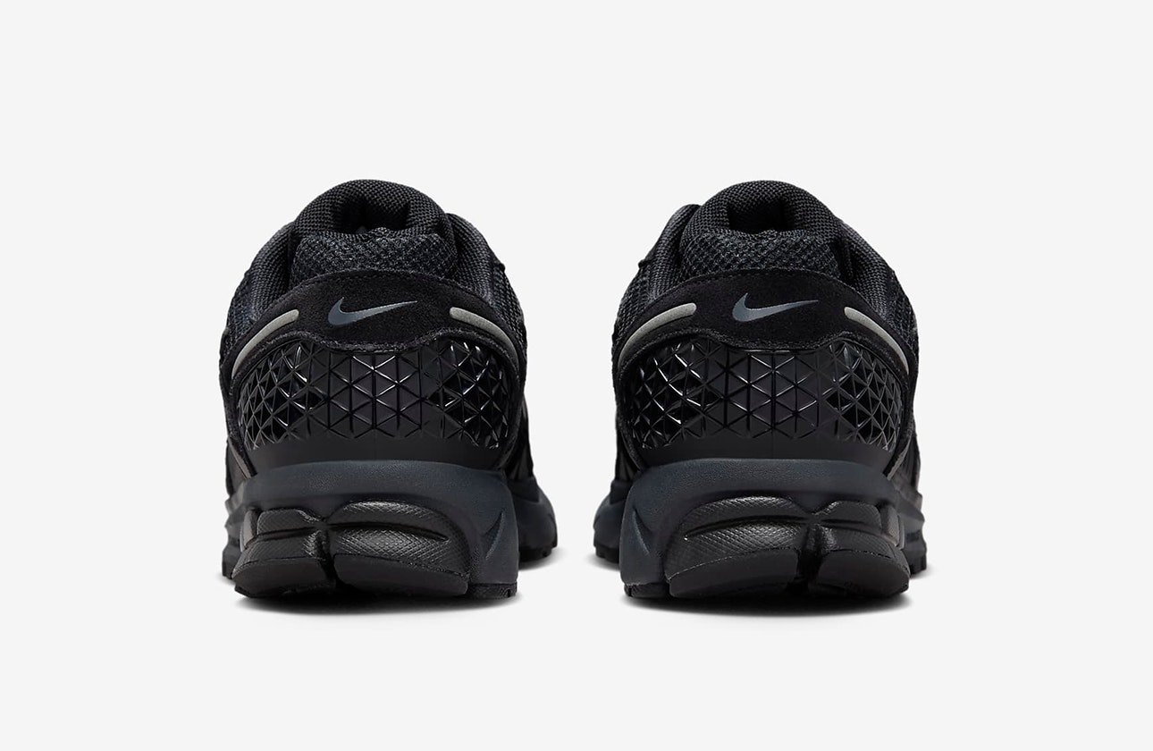 Nike Zoom Vomero 5 "Black"