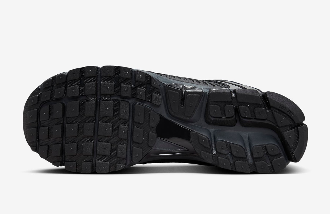 Nike Zoom Vomero 5 "Black"