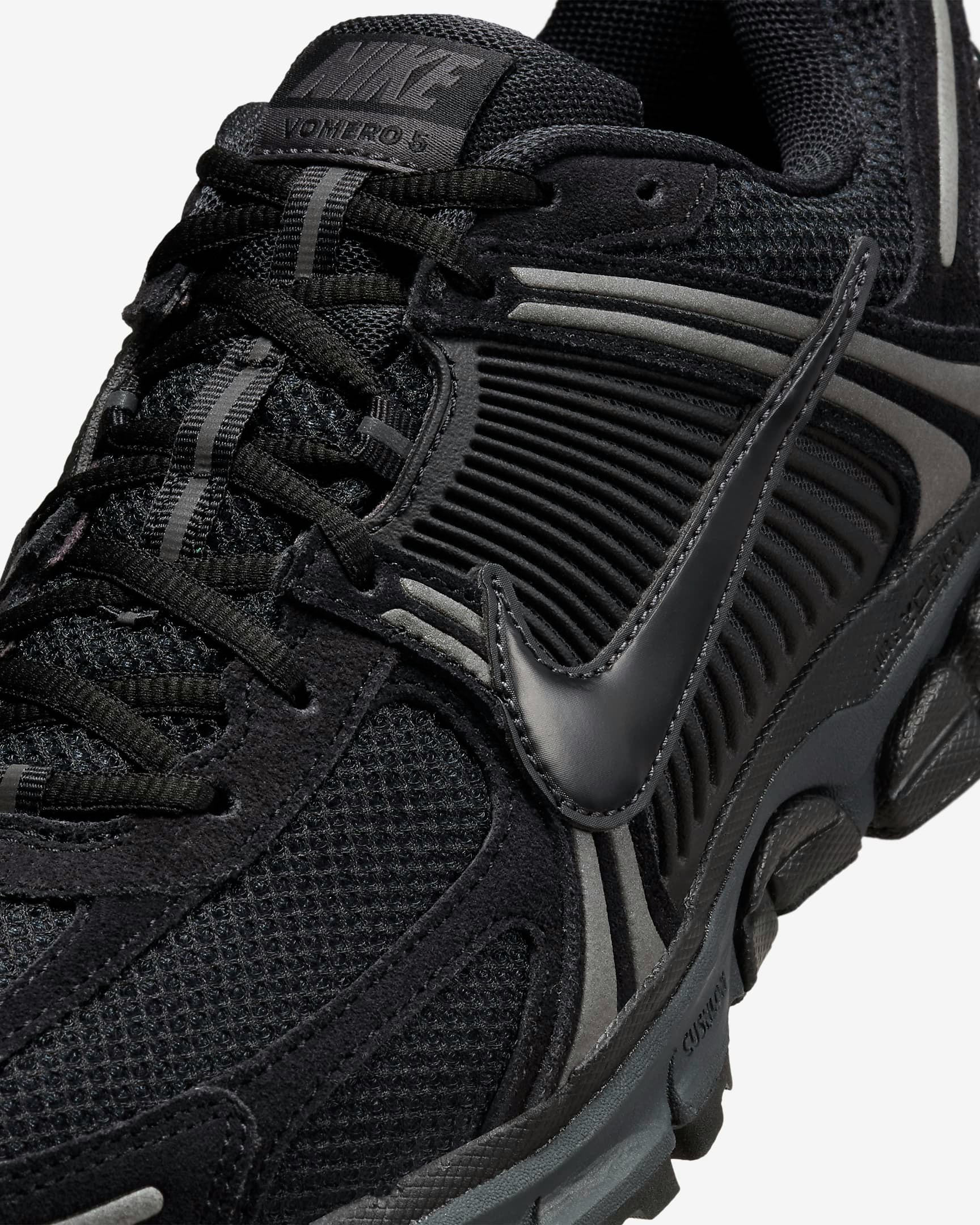 Nike Zoom Vomero 5 "Black"