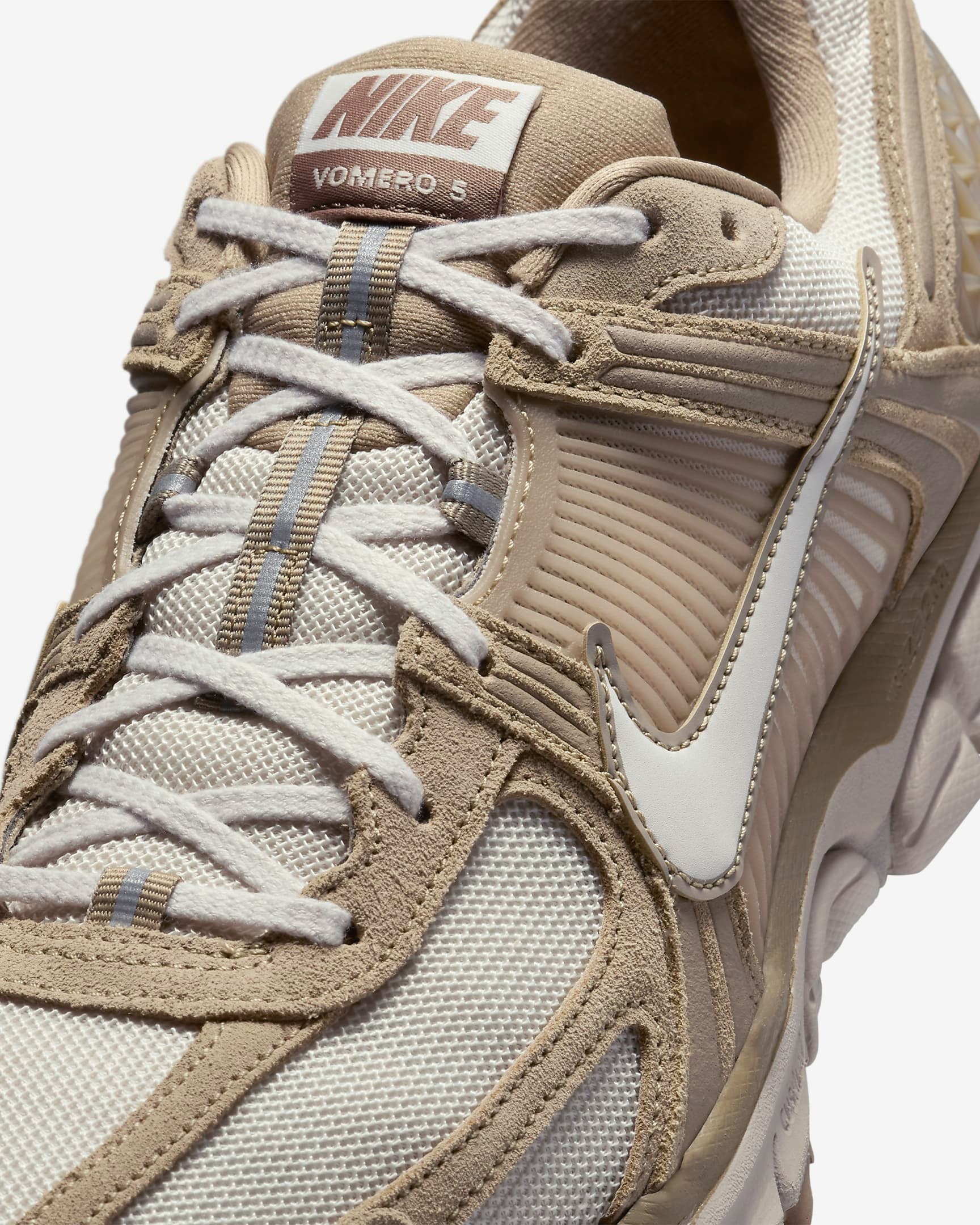 Nike Zoom Vomero 5 "Light Orewood Brown"