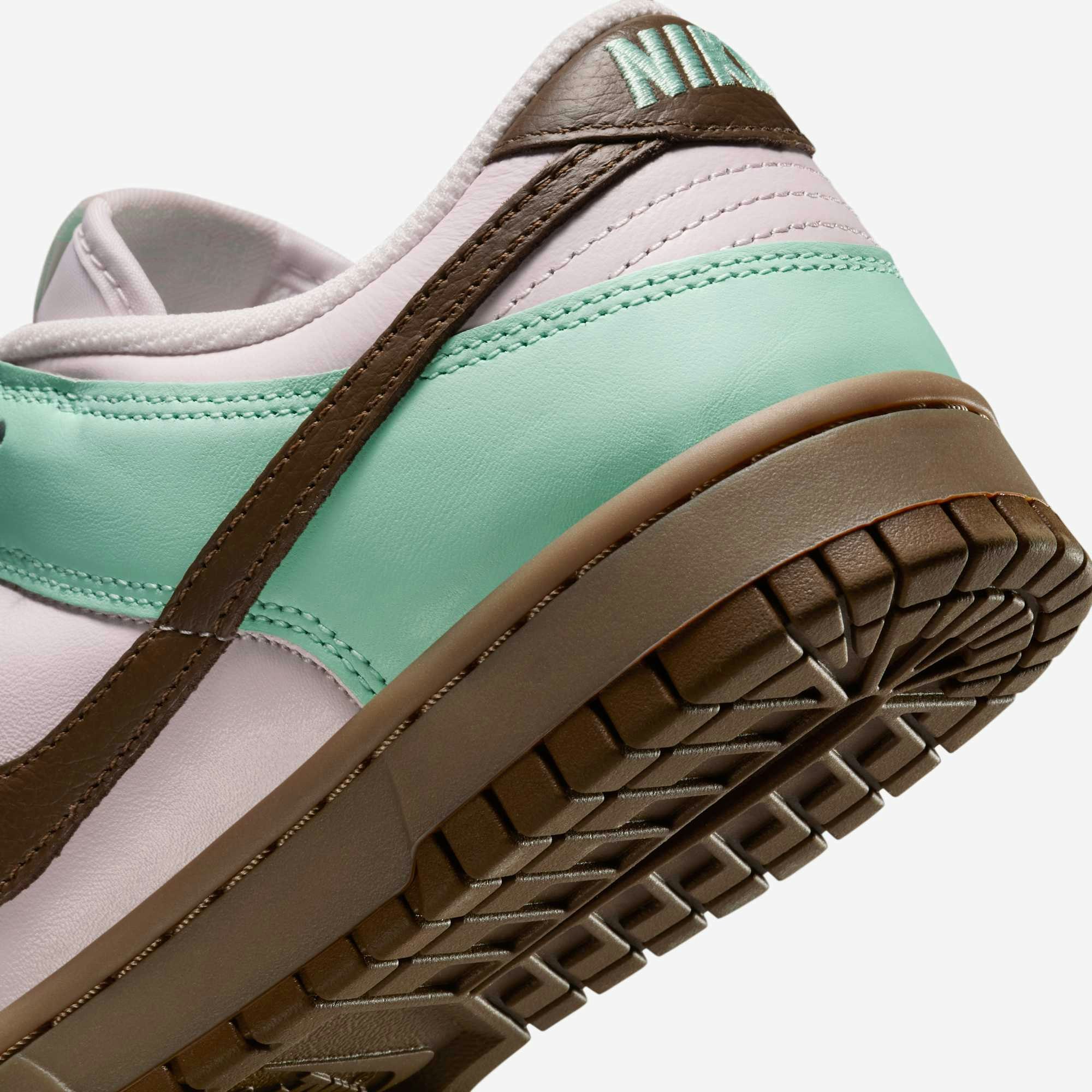 Nike Dunk Low "Mint Chocolate"
