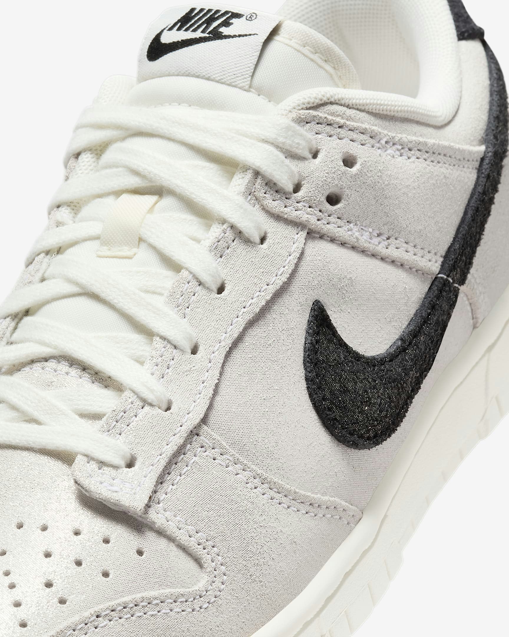 Nike Dunk Low SE "Sail/Black"