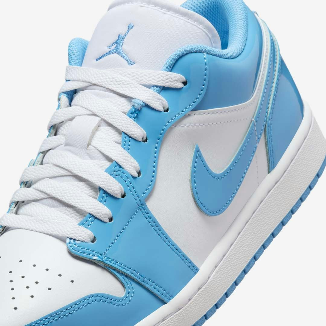 Air Jordan 1 Low SE "Legend Blue"