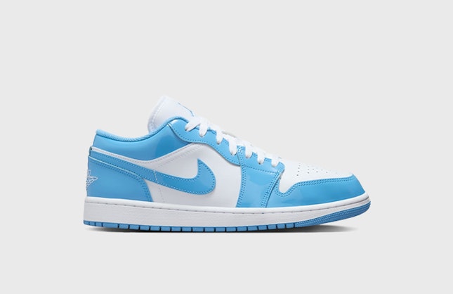 Air Jordan 1 Low SE "Legend Blue"