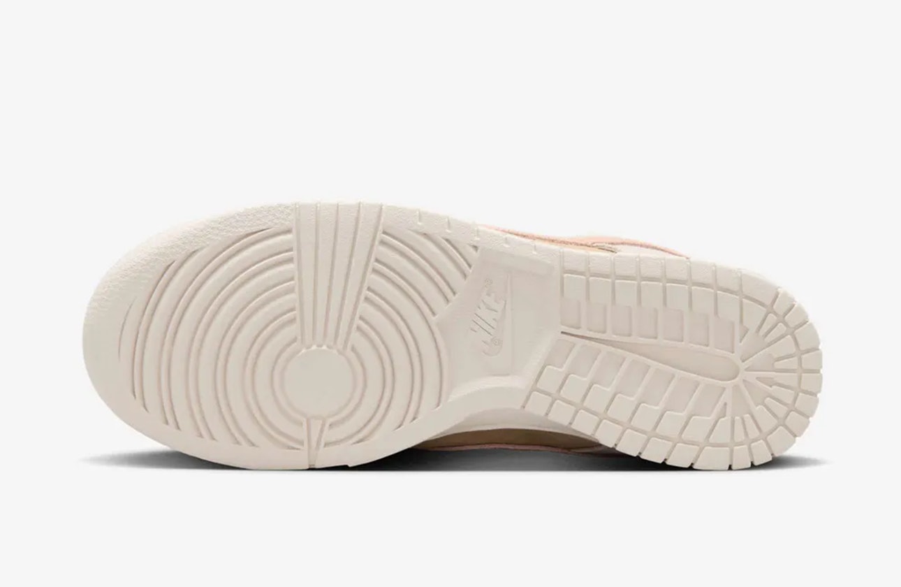 Nike Dunk Low "Parachute Beige"