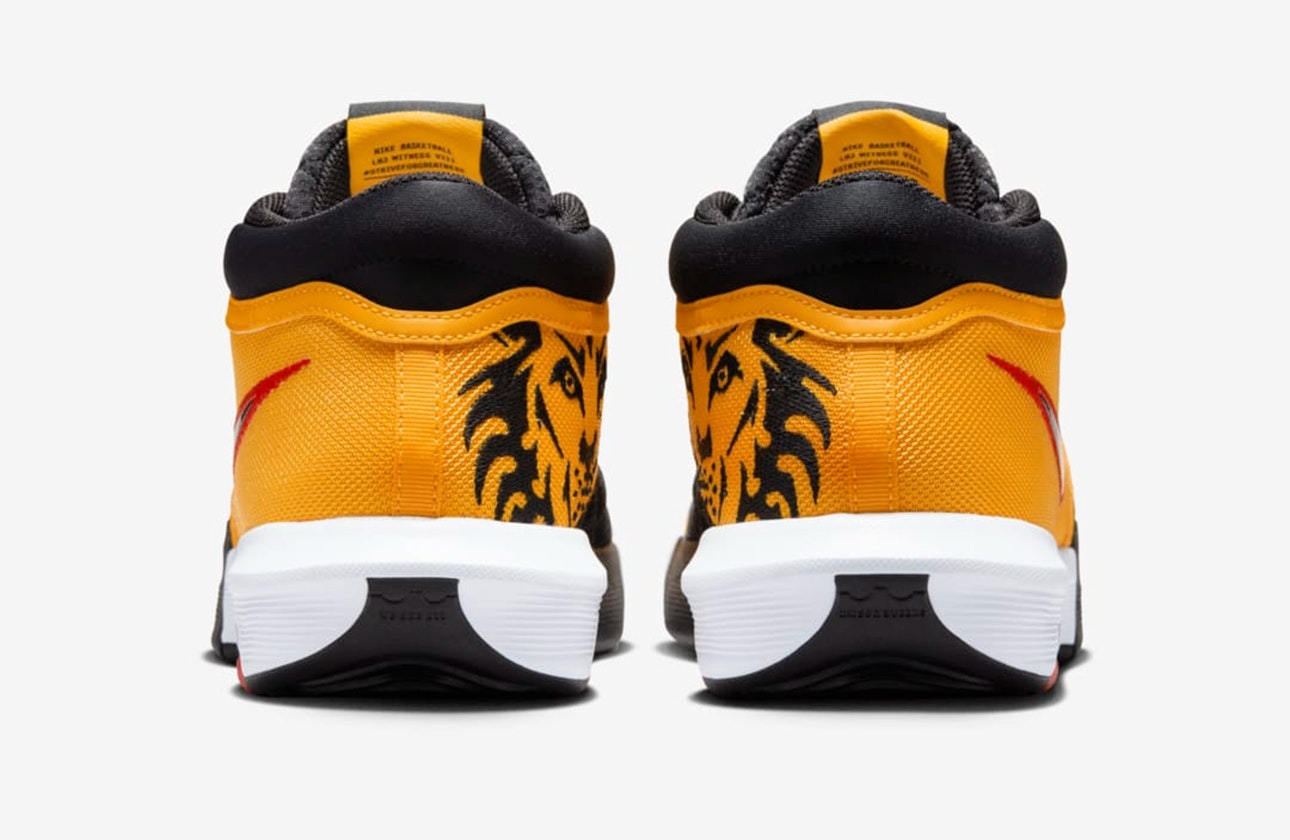 Nike LeBron Witness 8 "Bruce Lee"