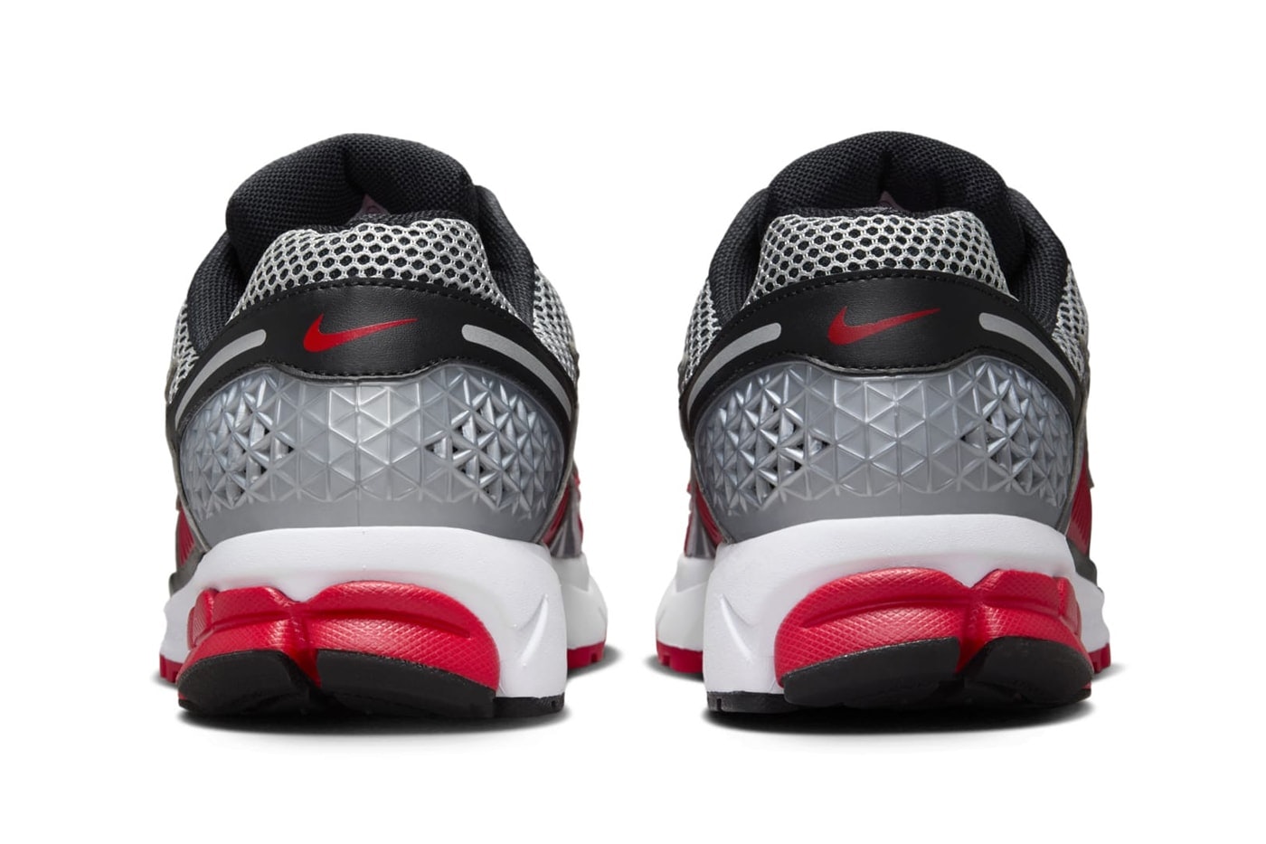 Nike Zoom Vomero 5 "University Red"