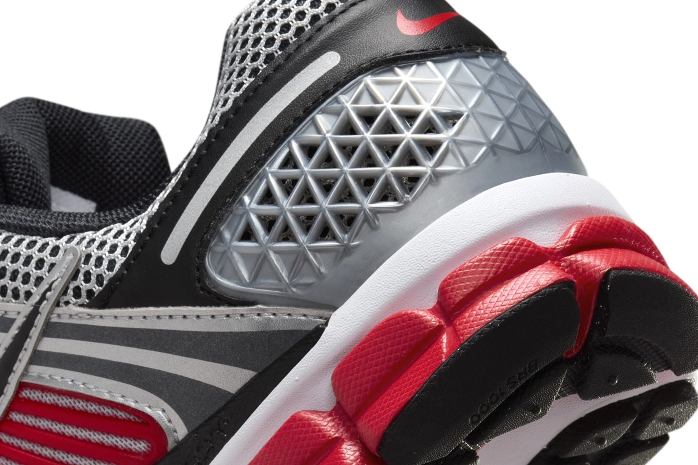 Nike Zoom Vomero 5 "University Red"