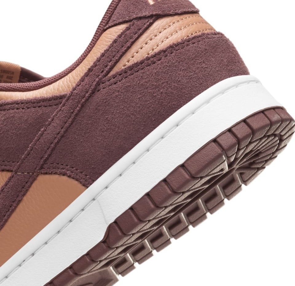 Nike Dunk Low "Amber Brown"