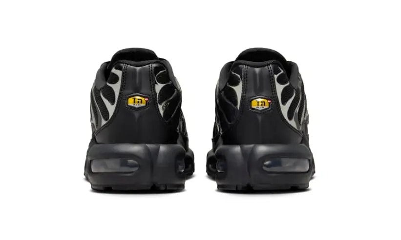 Nike Air Max Plus SE "Black Metallic"