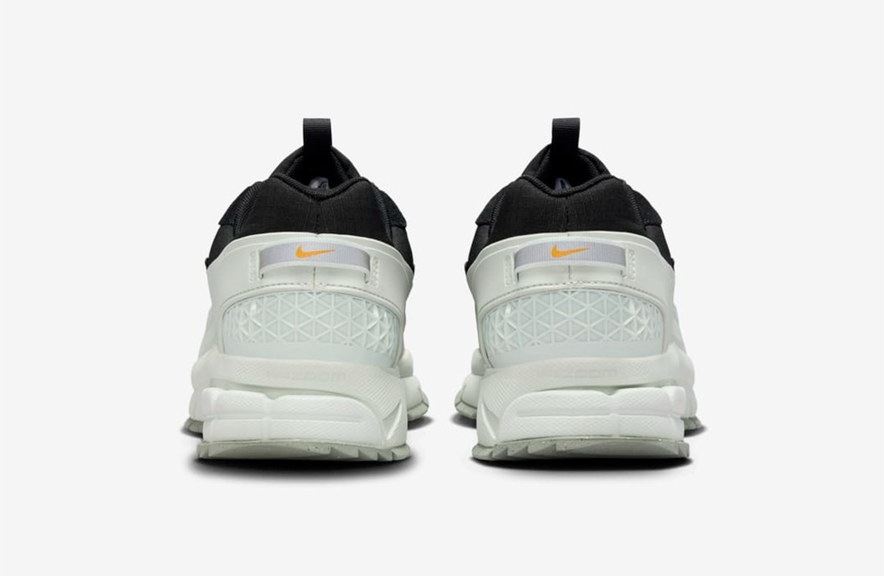 Nike Zoom Vomero 5 Roam "Light Silver"
