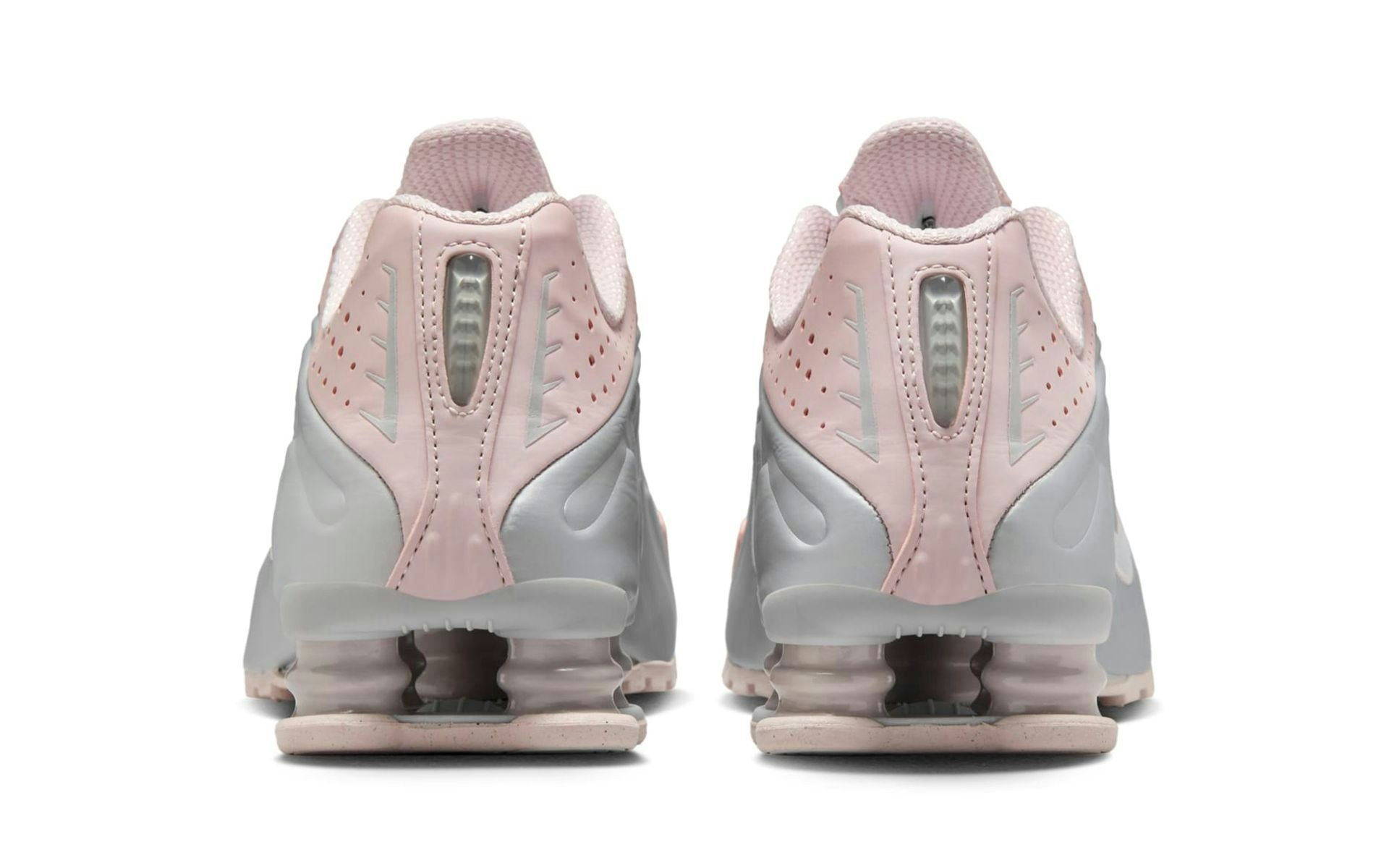 Nike Shox R4 "Barely Rose"