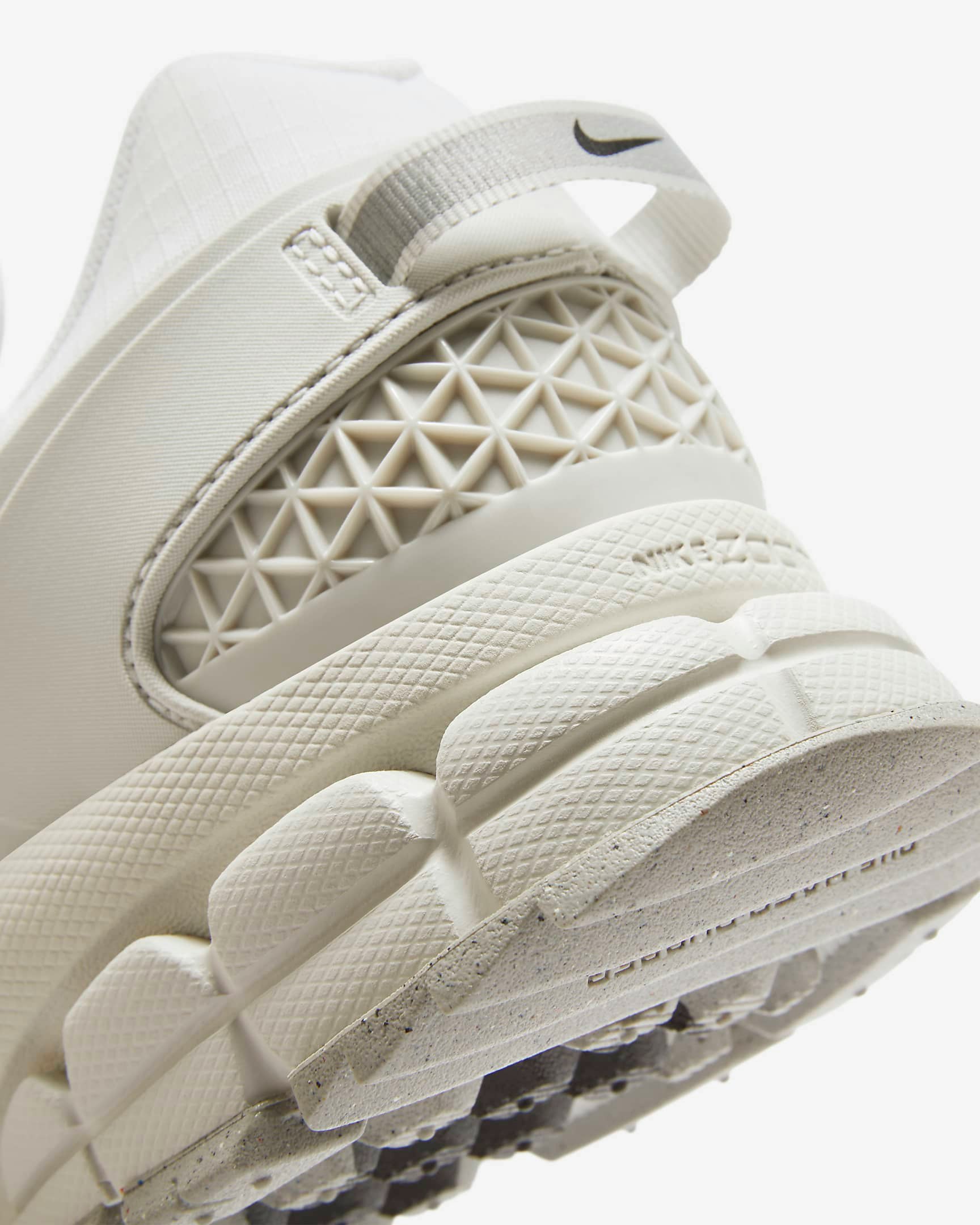 Nike Zoom Vomero Roam "Summit White"
