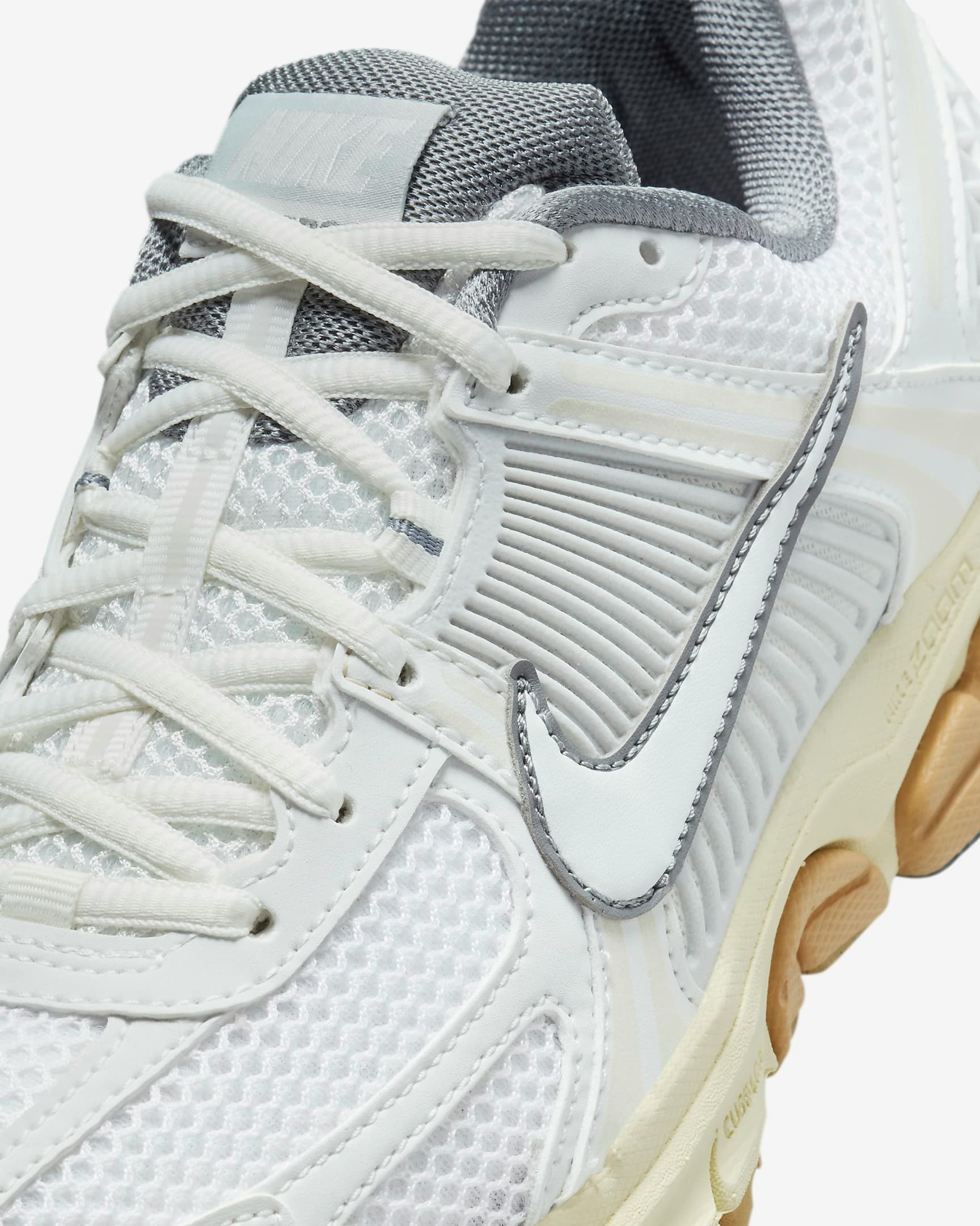 Nike Zoom Vomero 5 "Pure Platinum"