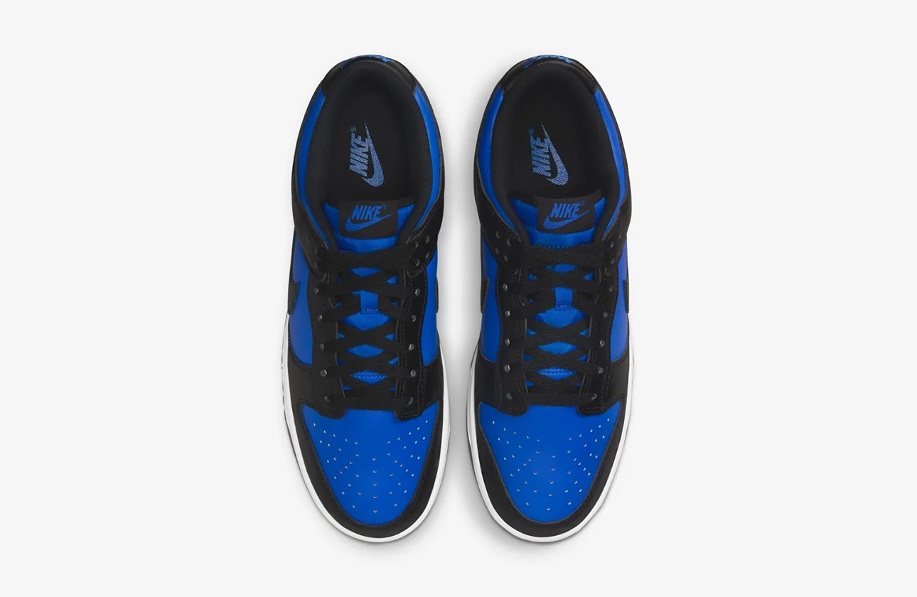 Nike Dunk Low "Hyper Royal"