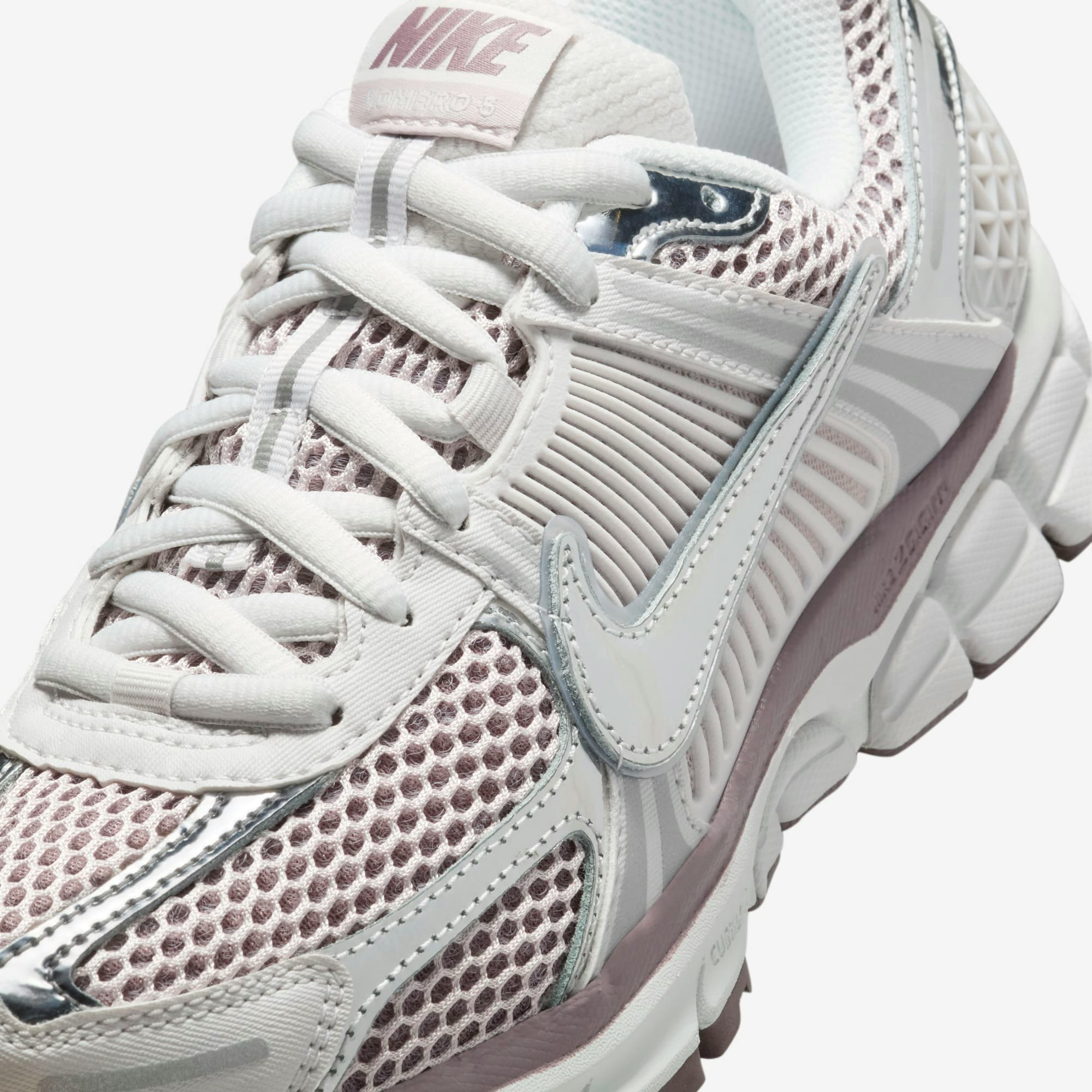 Nike Zoom Vomero 5 "Vast Grey"