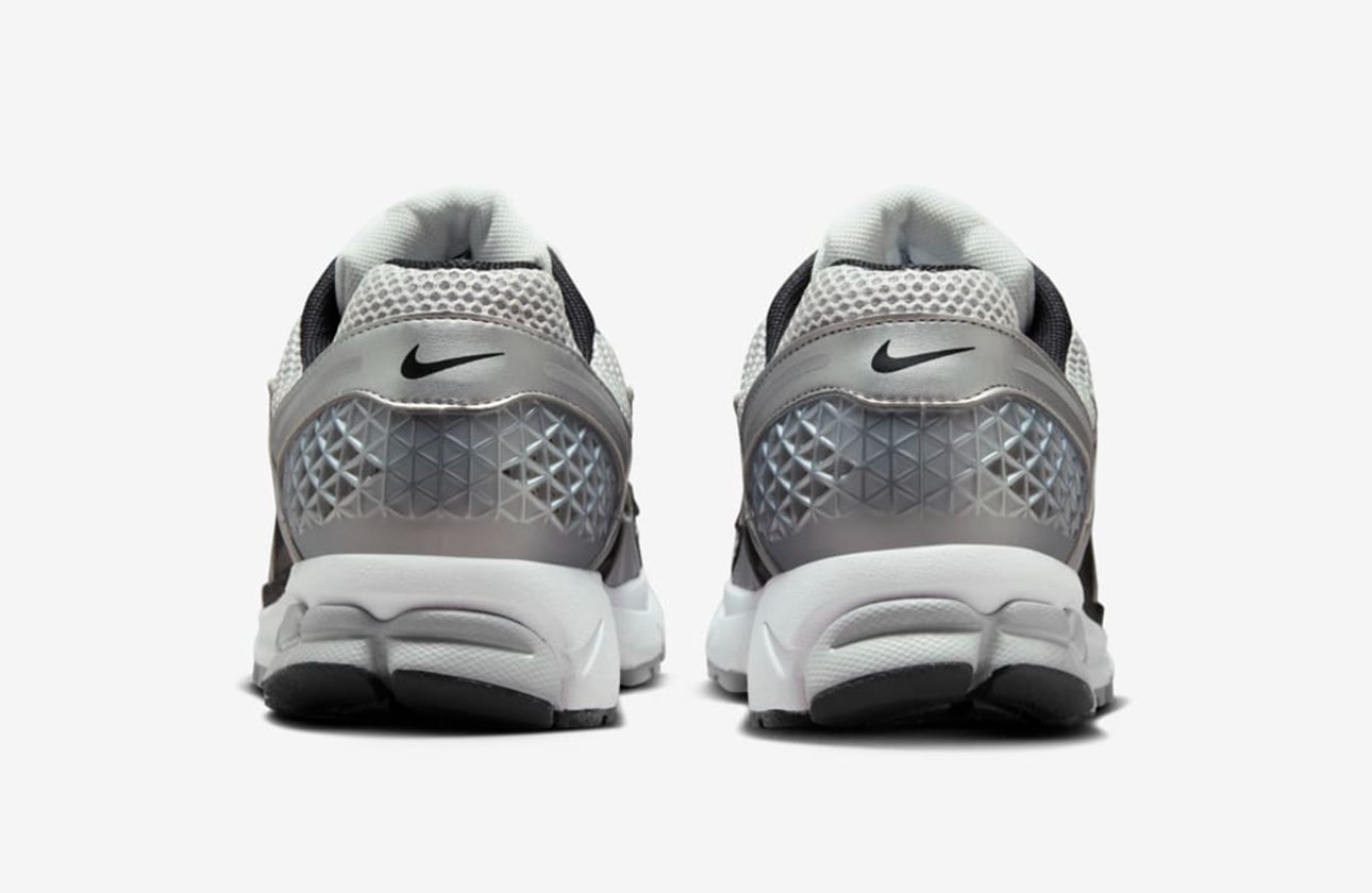 Nike Zoom Vomero 5 "Black Silver"