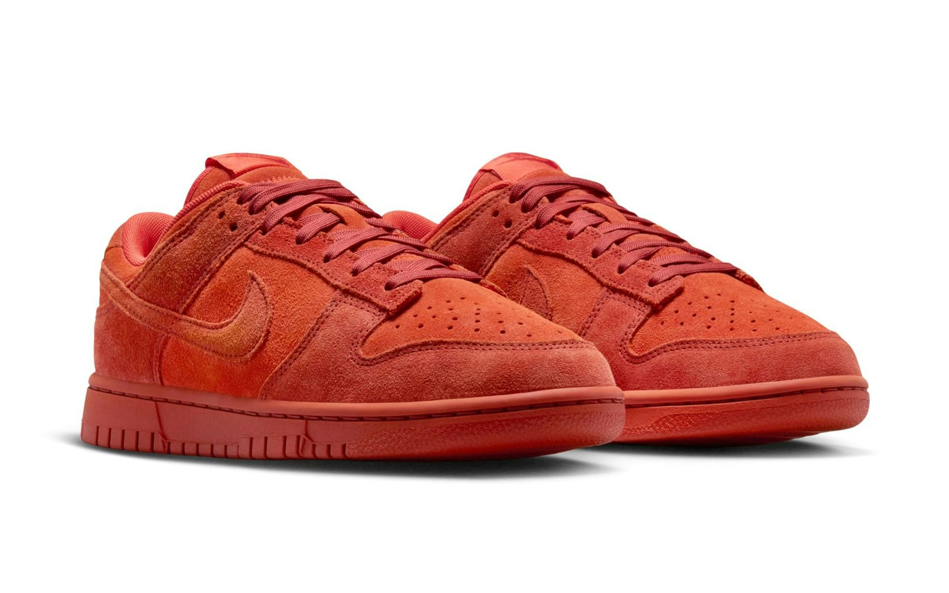 Nike Dunk Low SE "Picante Red"